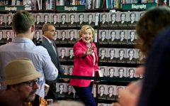 Clinton comes out against US embargo of Cuba in book