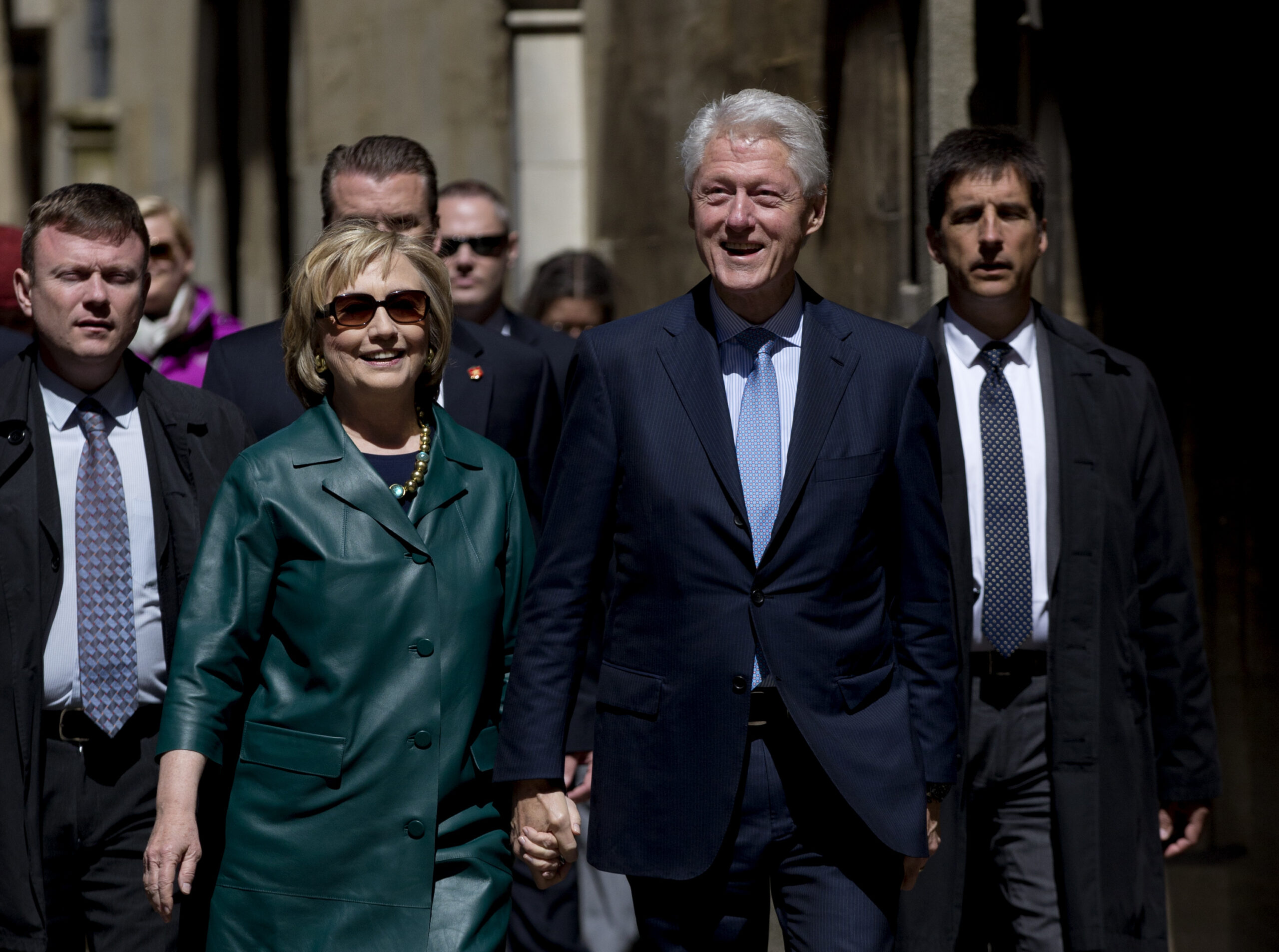 Clintons earned over $25 million for speeches since Jan. 2014
