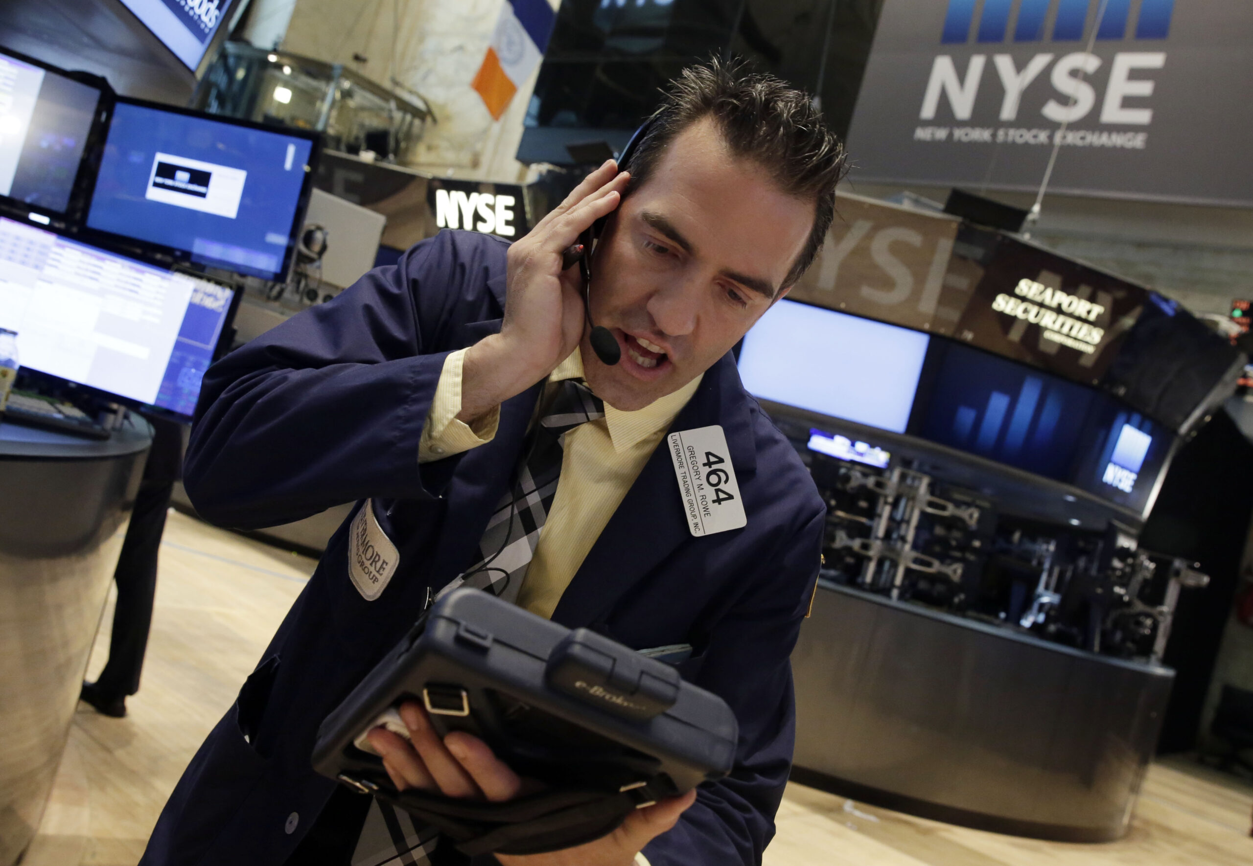 Stock markets end October at record highs