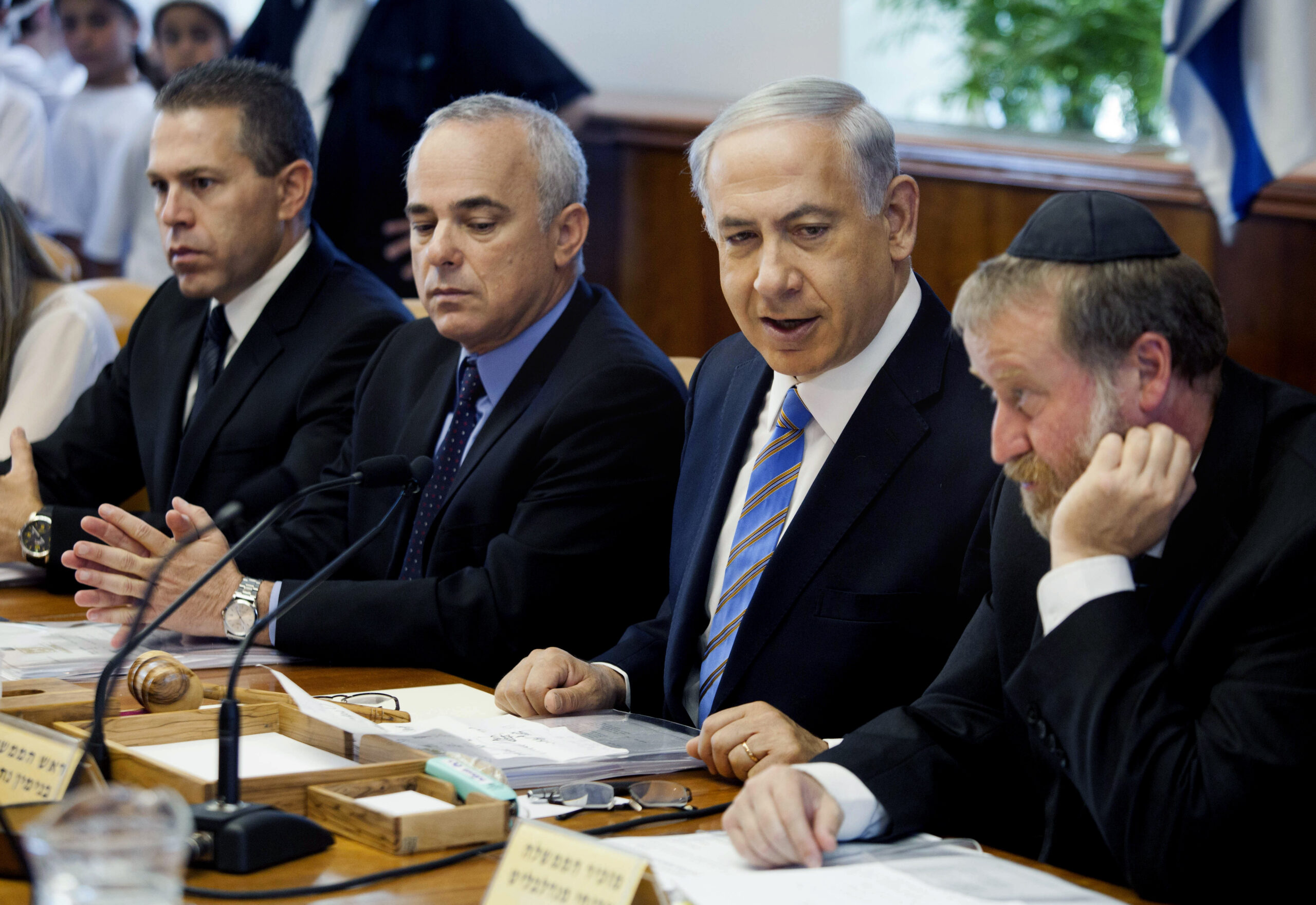 Israel PM wants Palestinian government isolated