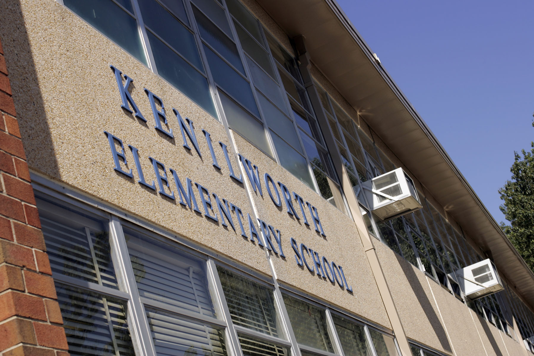 Charter schools get $1.1m to help DCPS