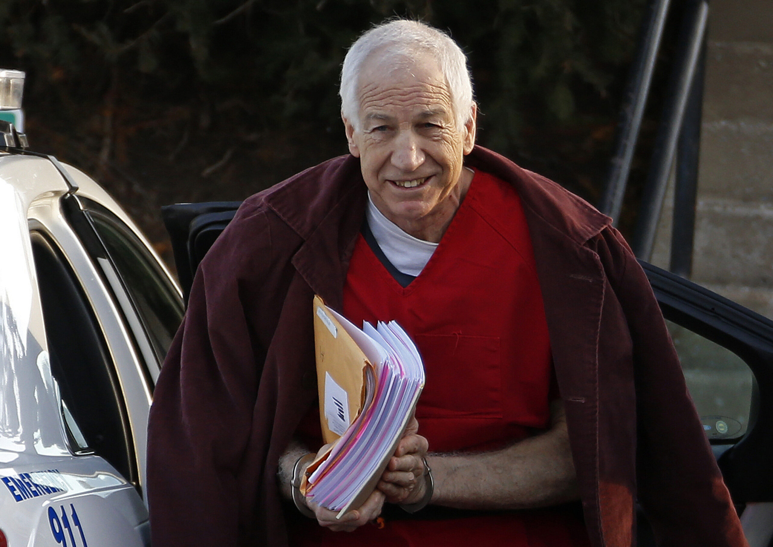Penn State: 26 people get $59.7m over Jerry Sandusky abuse
