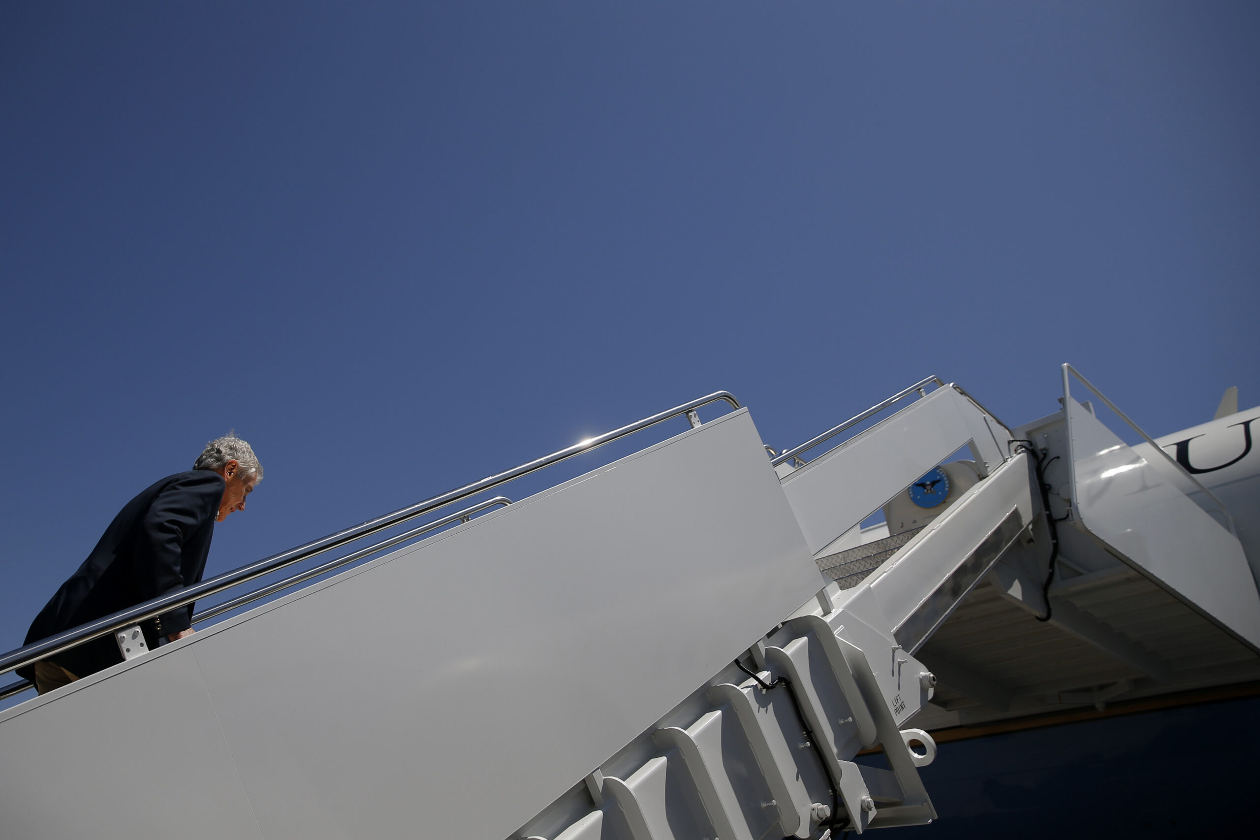 Hagel seeking to deepen US-Mexico ties