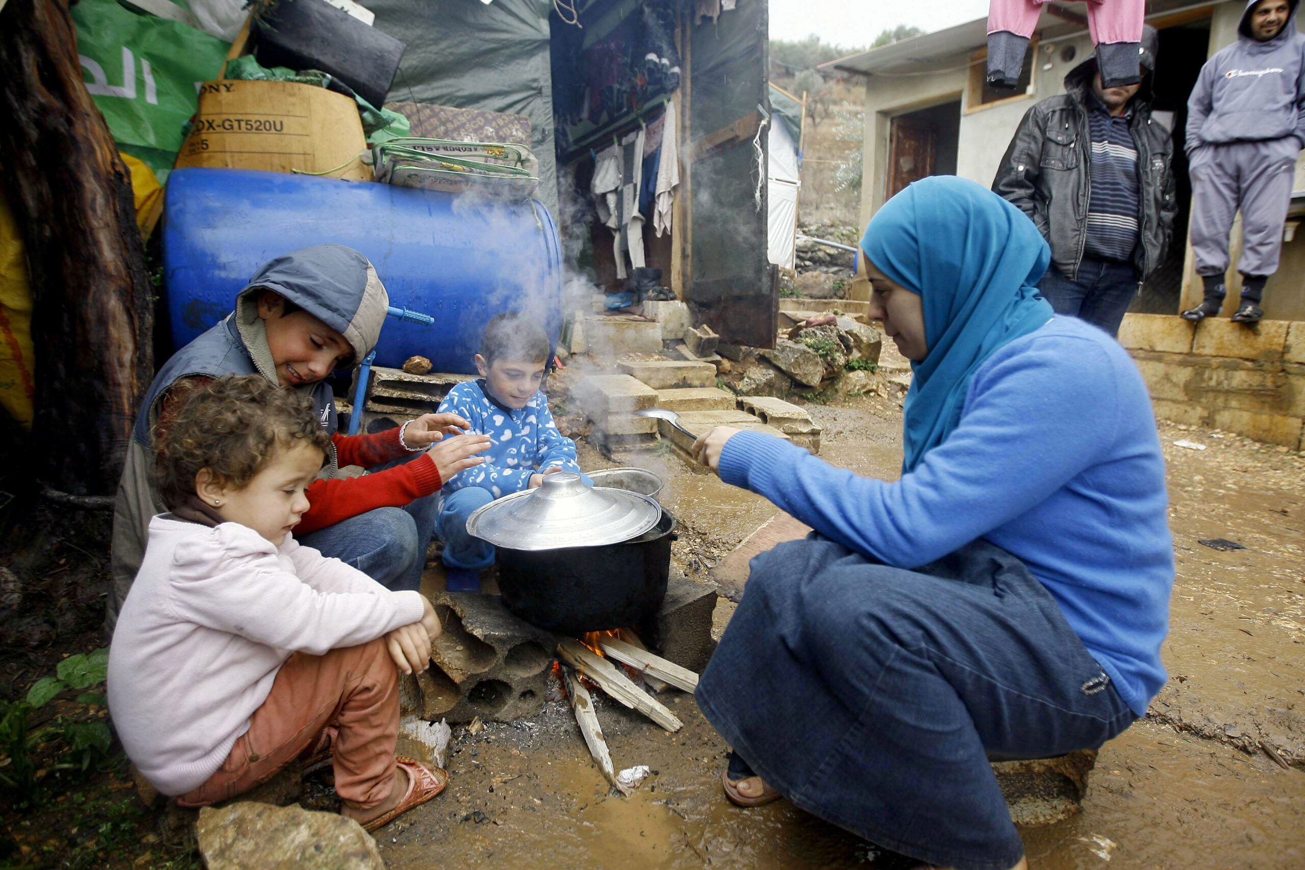 1.7 million Syrian refugees lose help from U.N. food program
