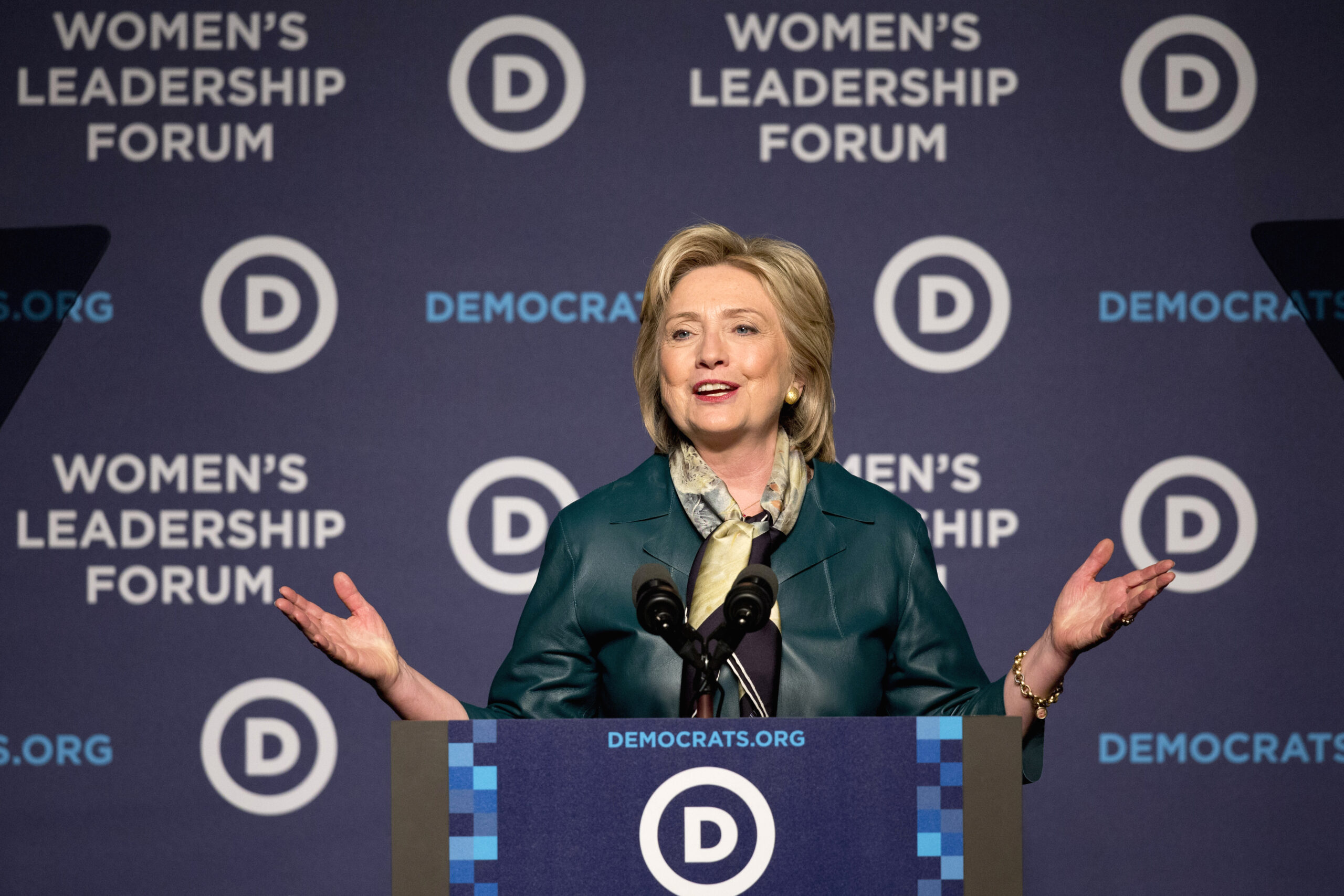 Clinton: Planned Parenthood probe would be witch hunt like Benghazi