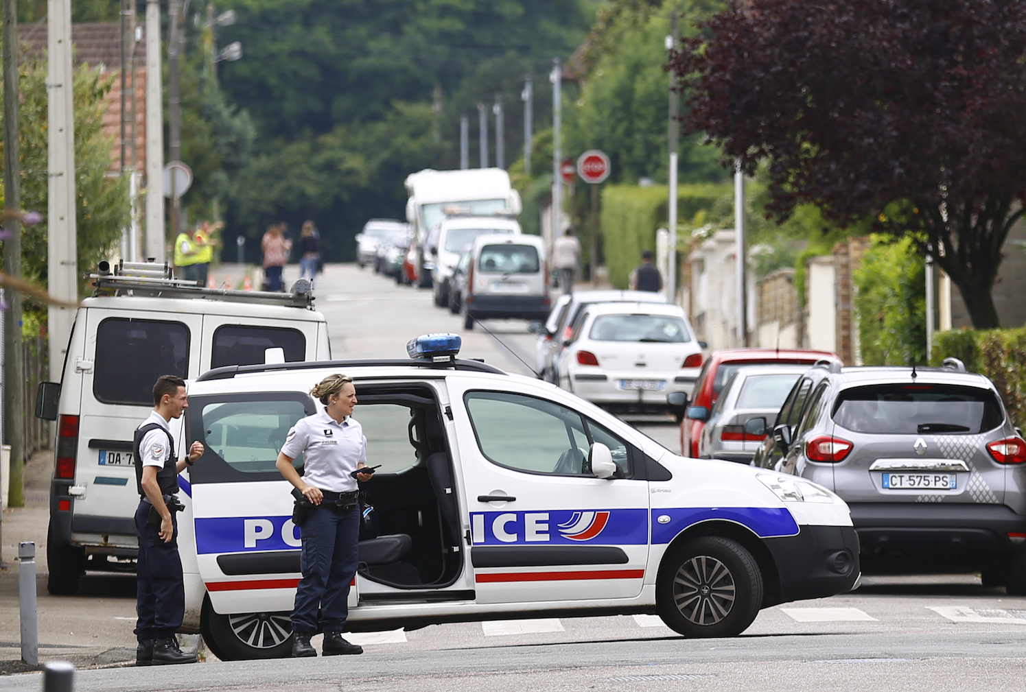 Priest dead after ISIS terrorists take hostages in French church