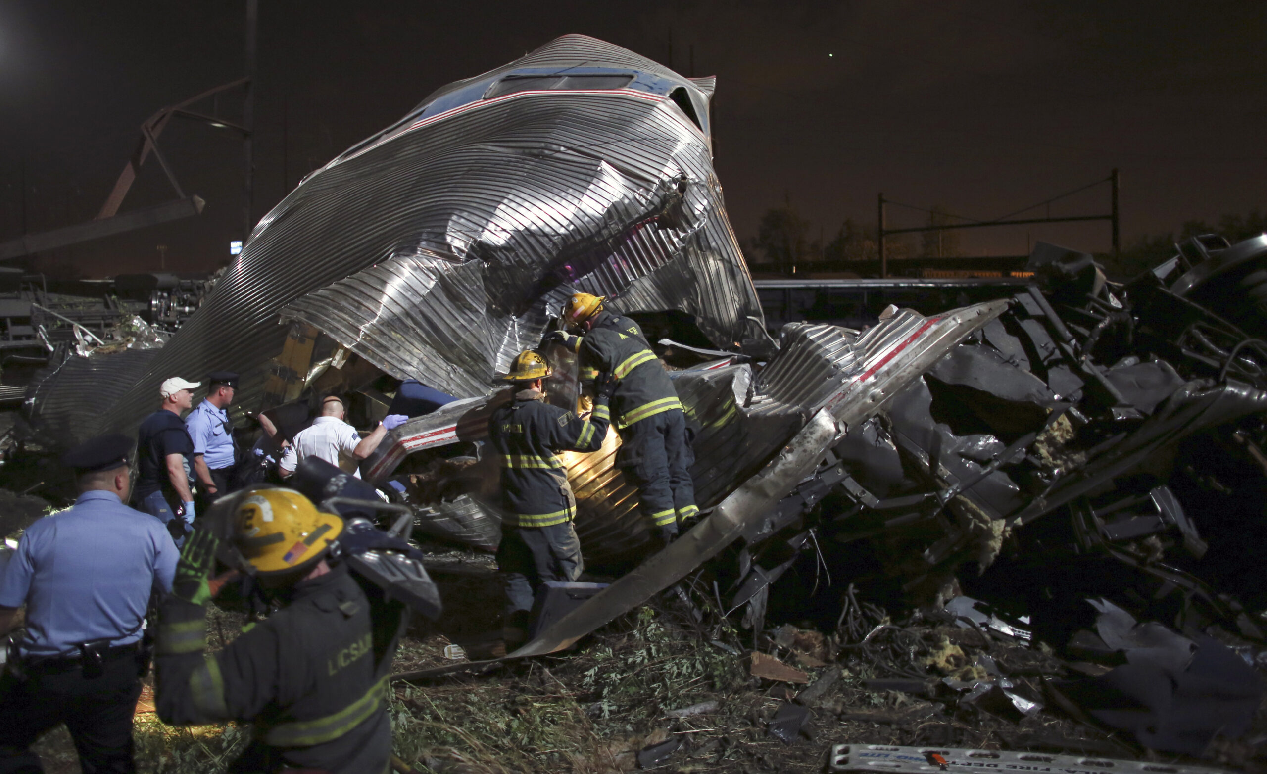 Facts aside, media convinced that low infrastructure spending caused the Amtrak crash