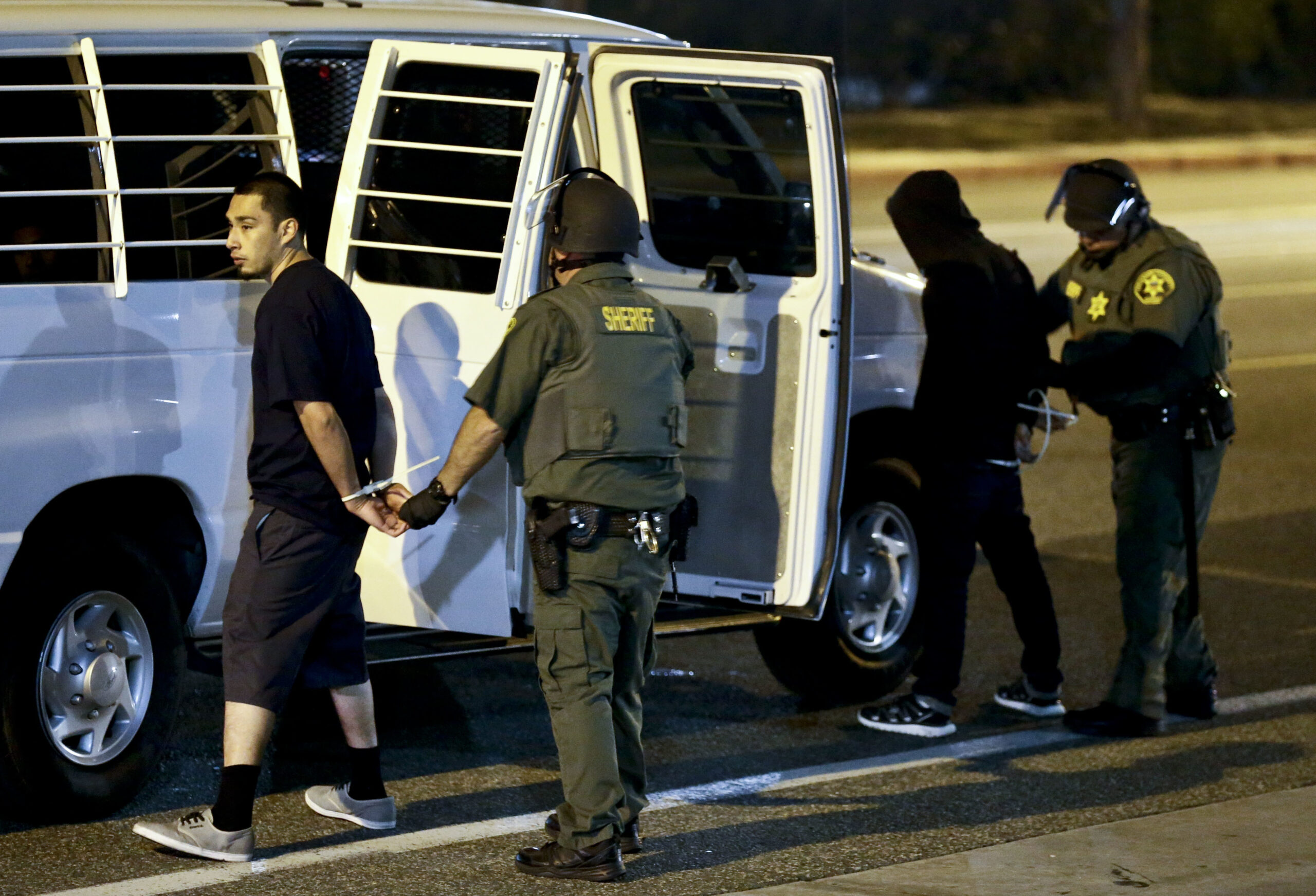 Anti-Trump protesters destroy cop car outside Calif. rally