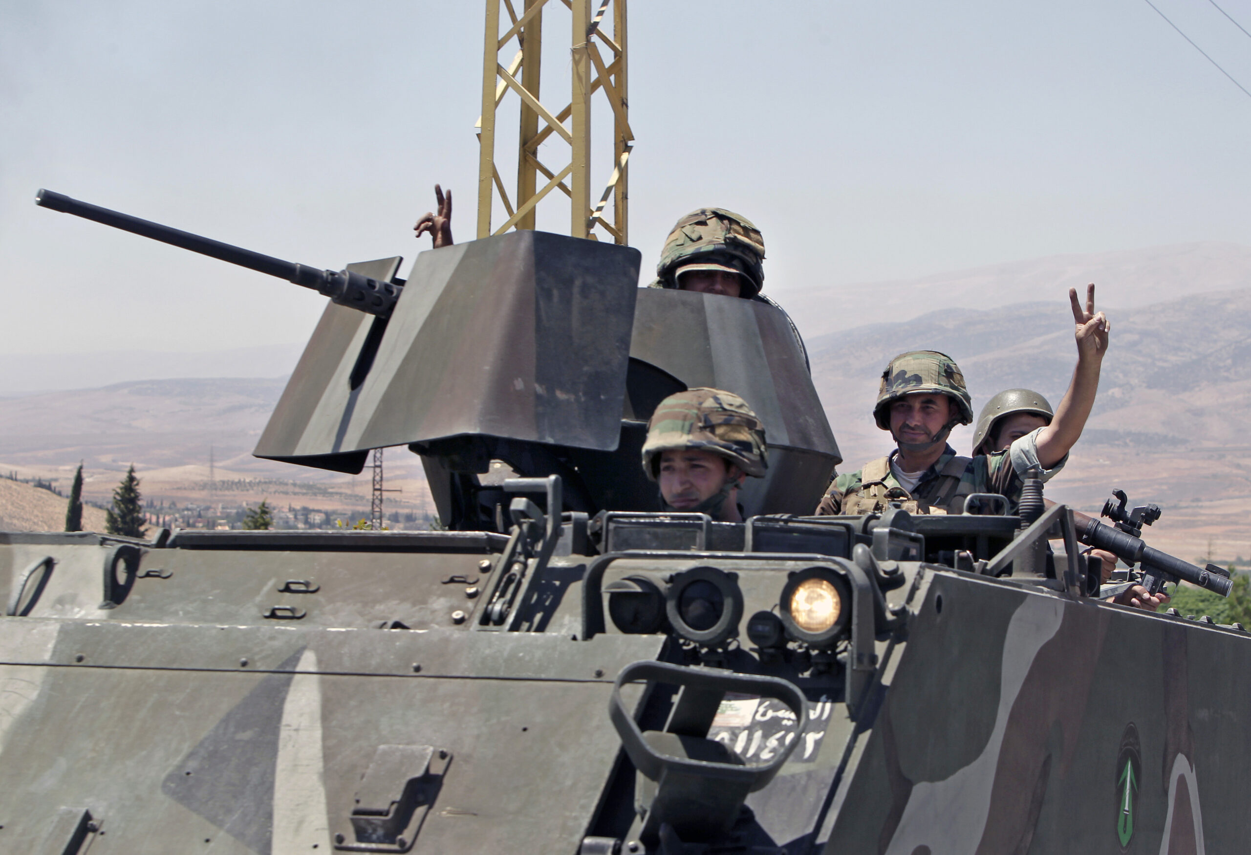 Lebanese army agrees to 24-hour truce in town