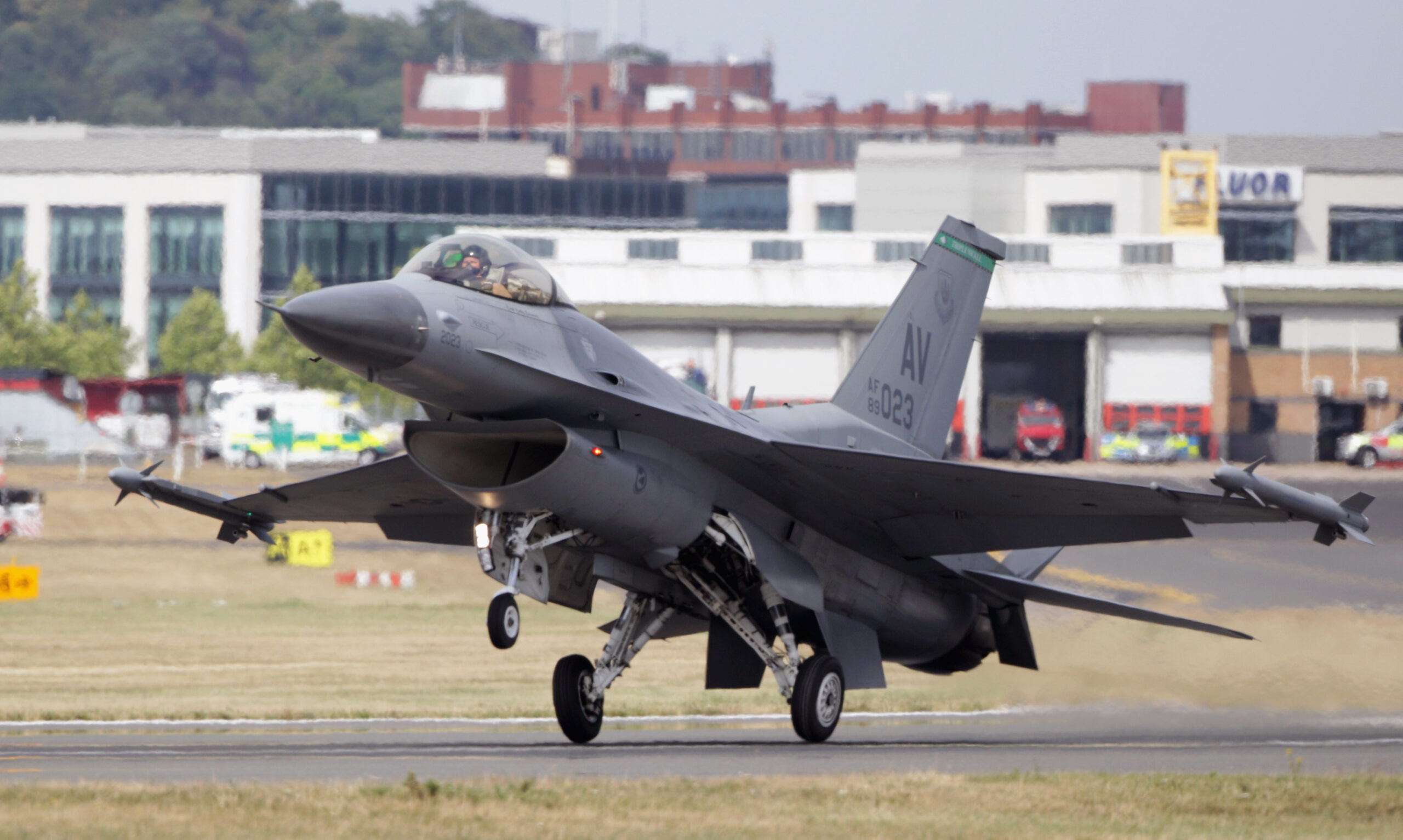 300 U.S. troops, manned aircraft, arrive in Turkey