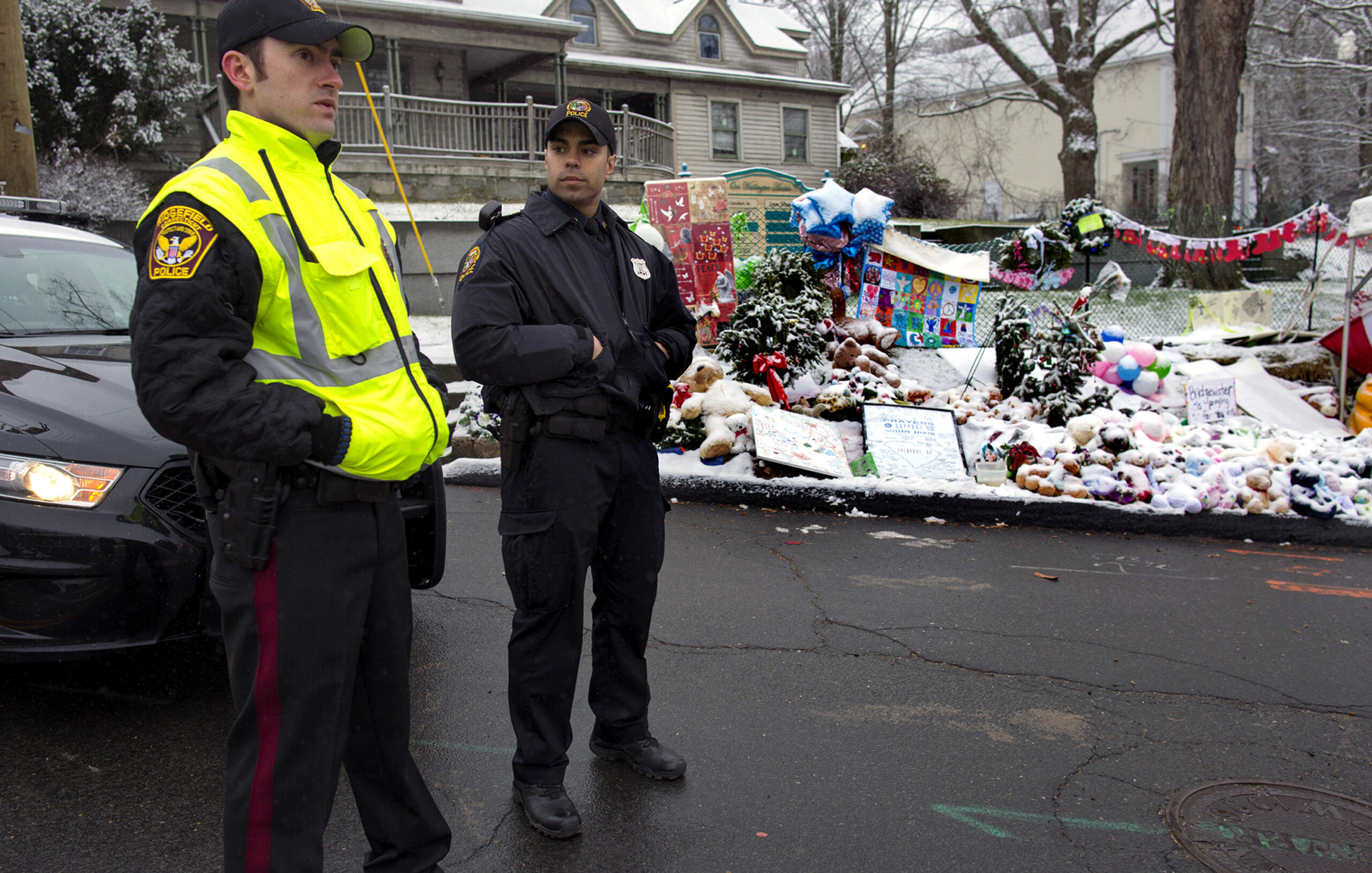 Police union seeks more help for Newtown officers