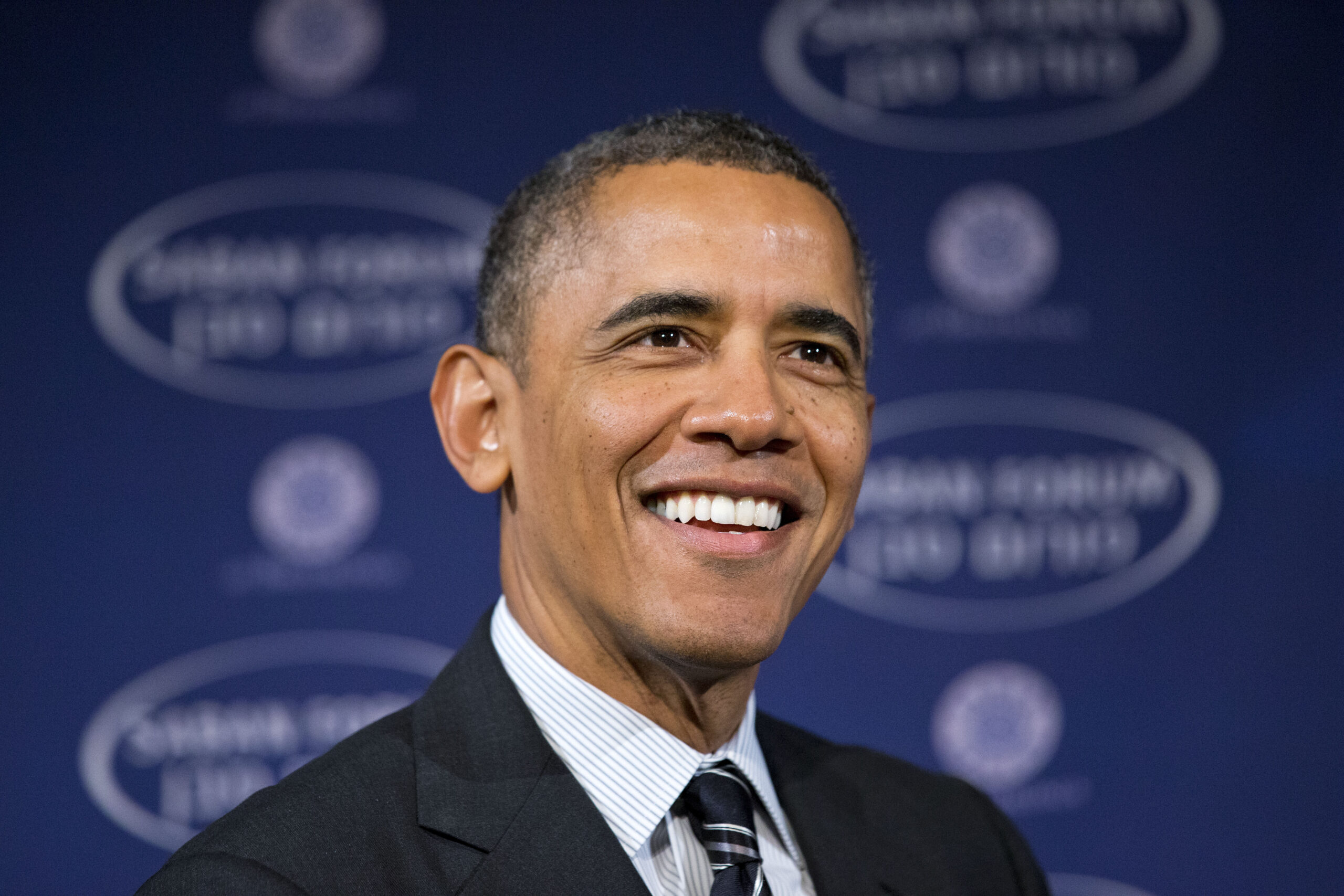 Obama, first lady to attend Tuesday memorial service for Nelson Mandela