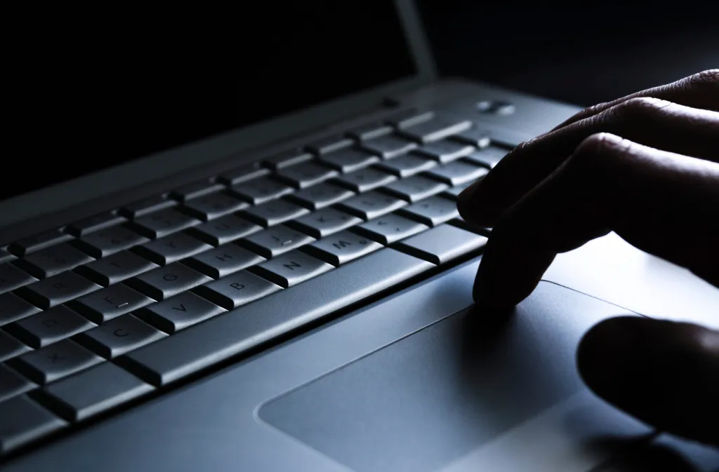 Al Qaeda suspects want laptops, video software to use in cells