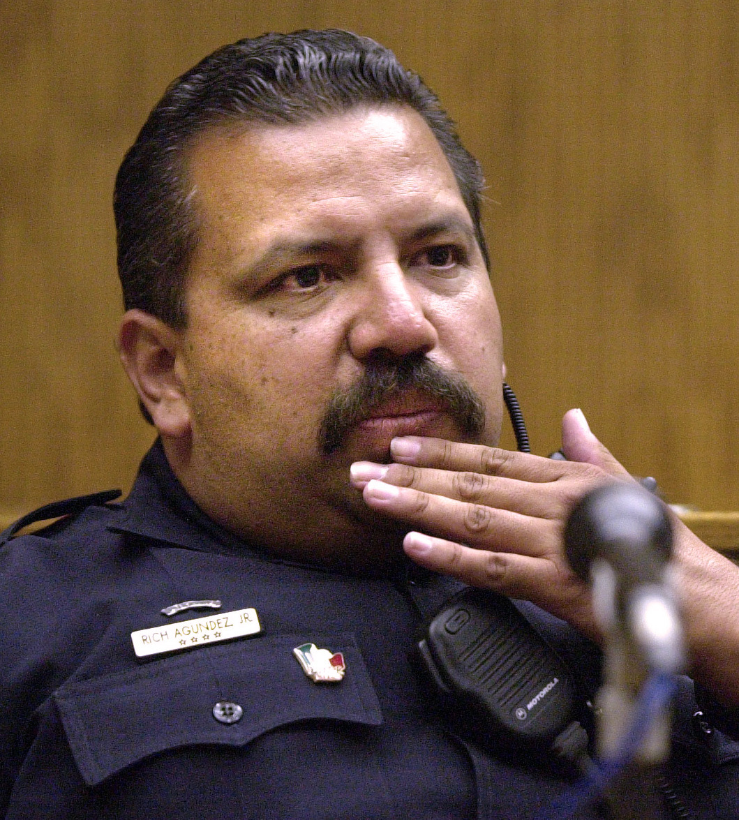 Experts: Trained police needed for school security