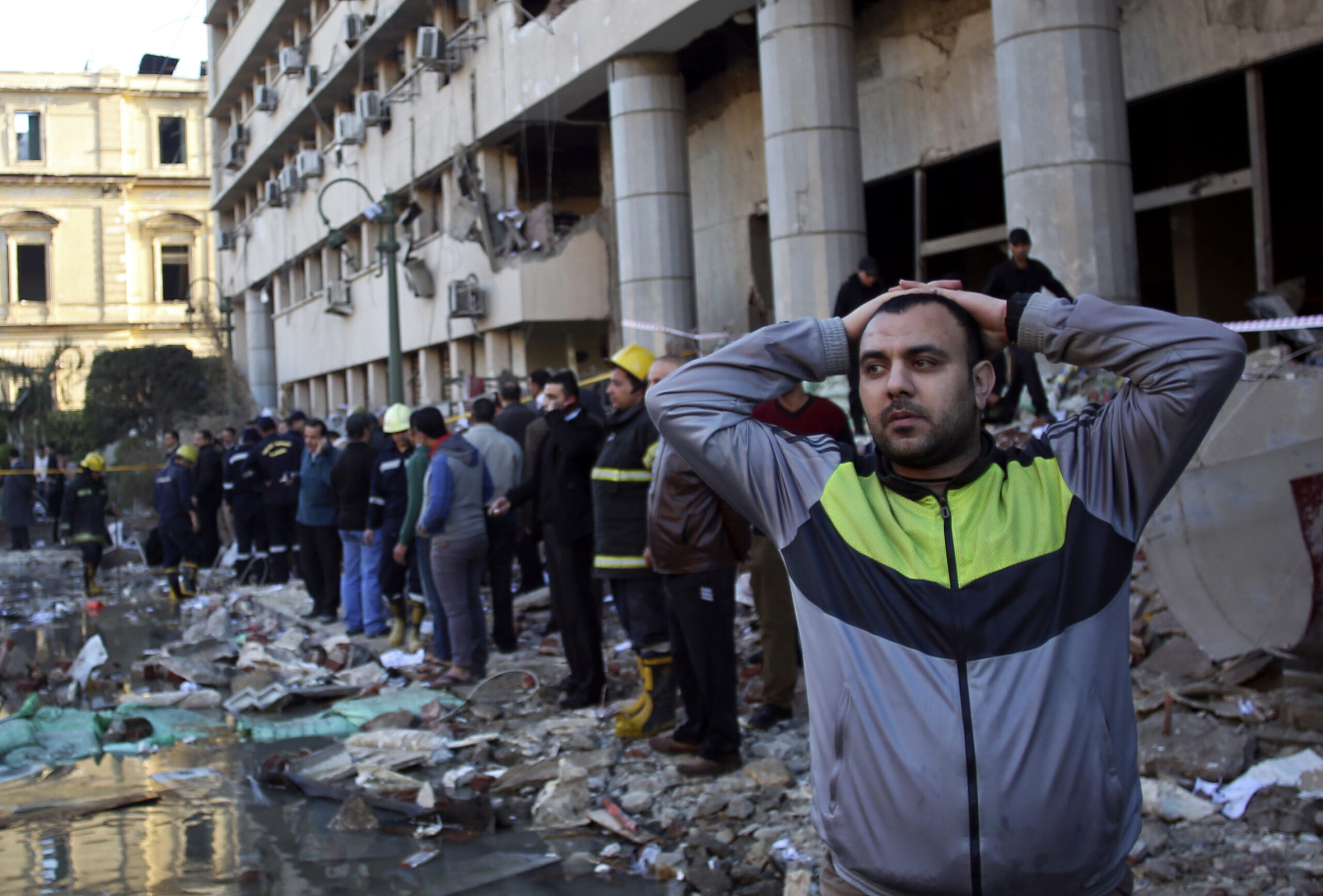 Bombings rock Egyptian capital, killing 6 people