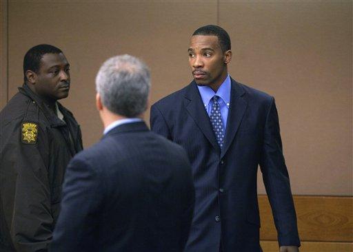 Former Wizard Crittenton bonds out on murder charge