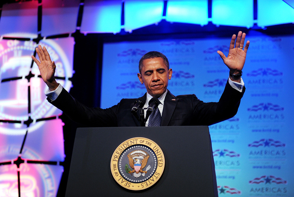 Obama sets records on fundraising, attack ads