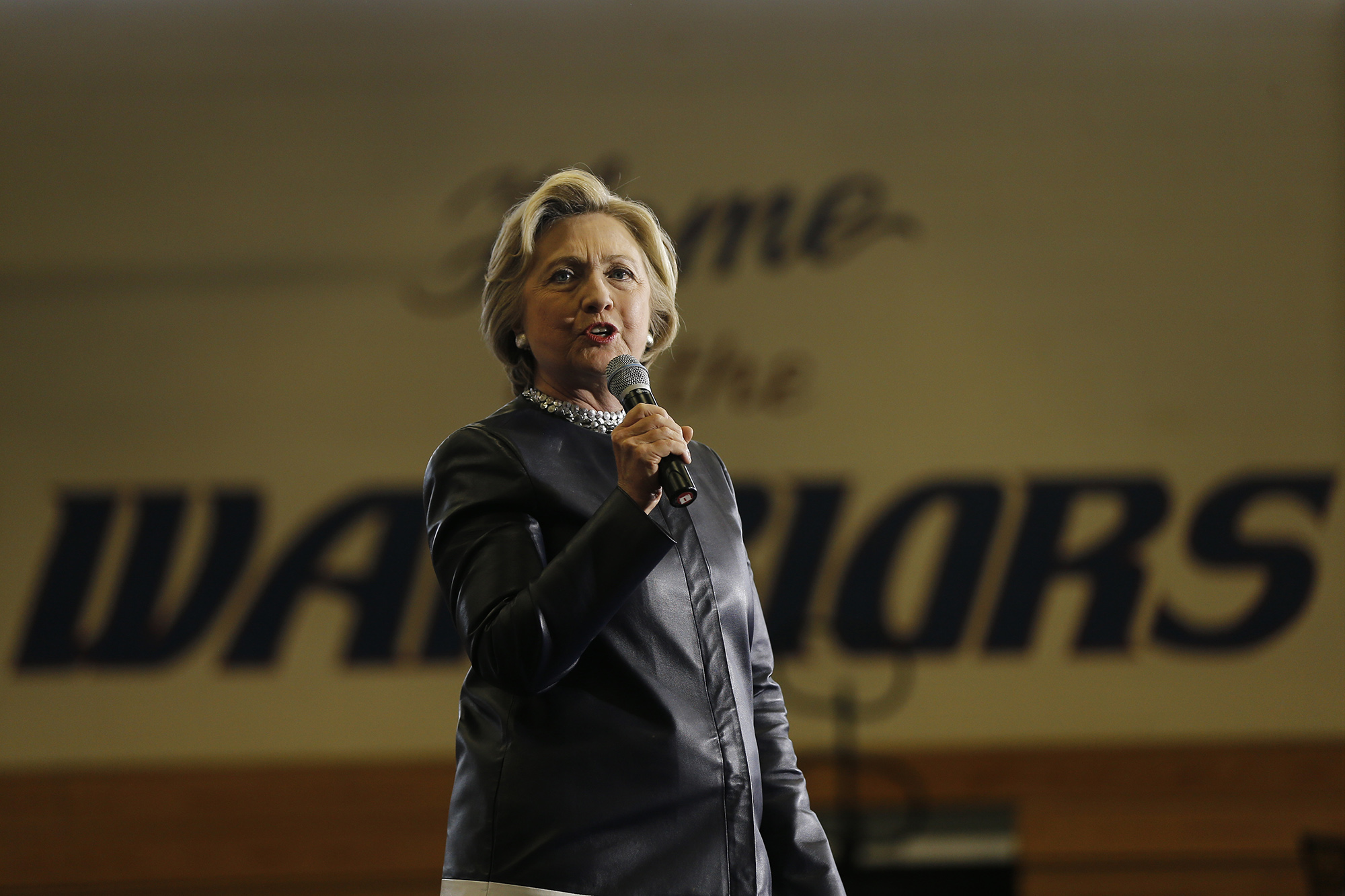 NYT columnist: Unpopular Clinton will beat Trump