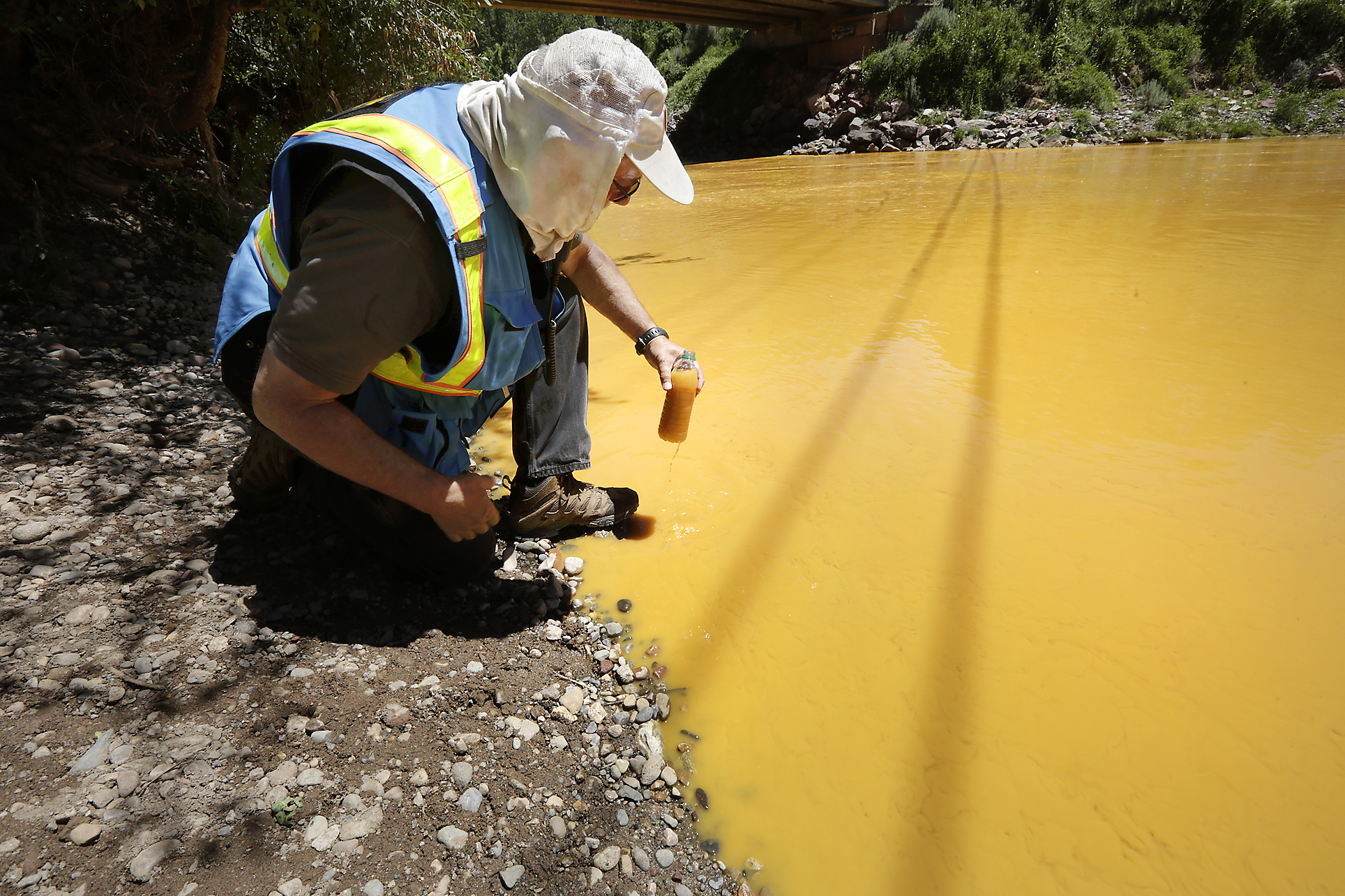 Dem criticism forces EPA chief to visit gold mine spill