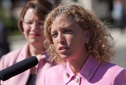 DNC boss frets over shrinking female vote