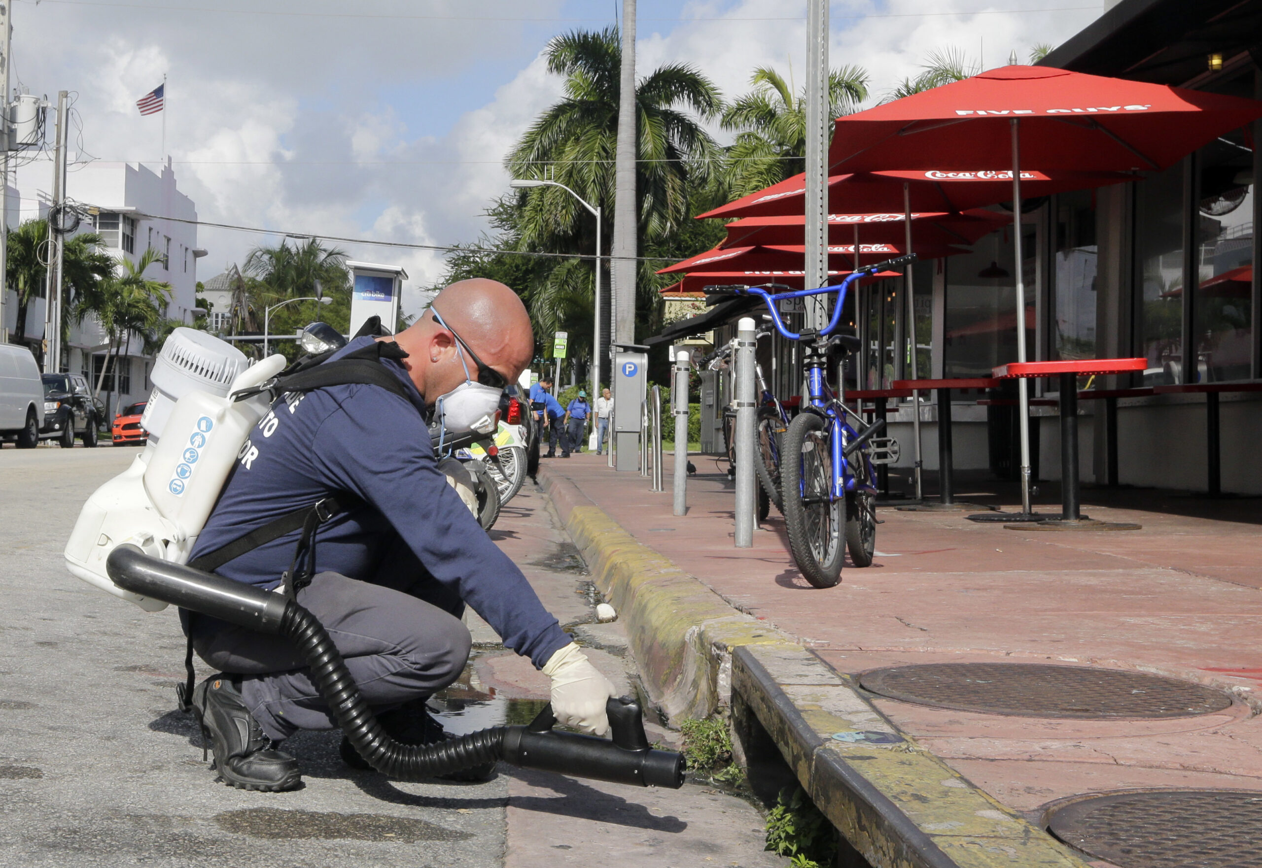 Zika spreads to third region in Florida