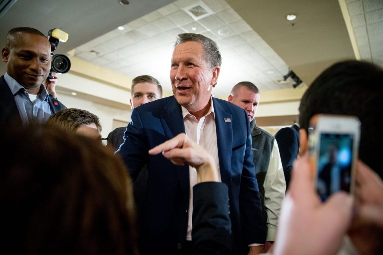 Kasich receives backing of prominent Hispanic Republican (AP Photo/Andrew Harnik)