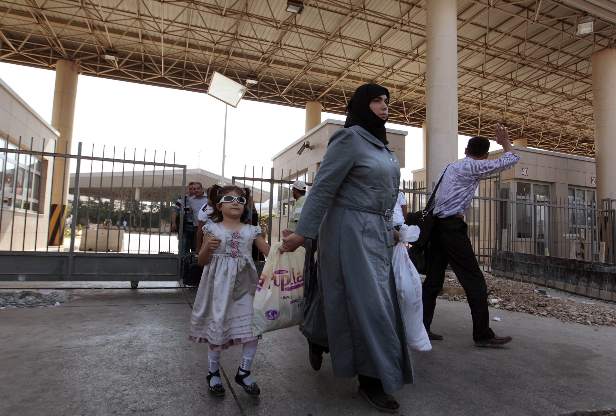 Experts: Don’t bomb chemical weapon sites in Syria