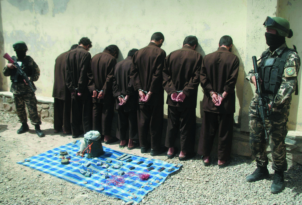 3 US soldiers, 18 Afghans killed in suicide attack