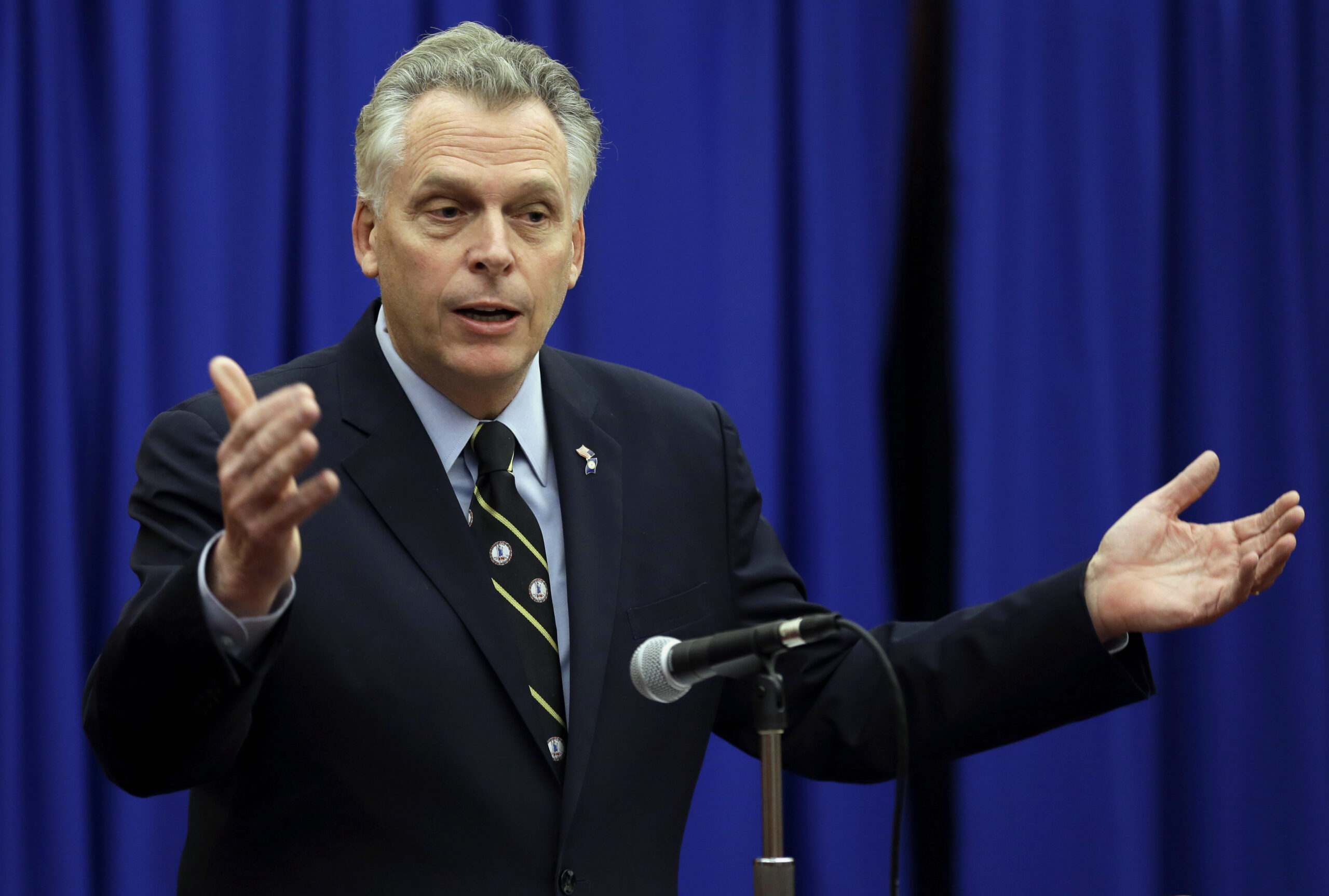 Terry McAuliffe concedes Virginia gubernatorial race to Glenn Youngkin