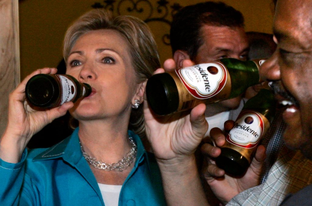 Confidante: Clinton ‘loves talking over drinks’