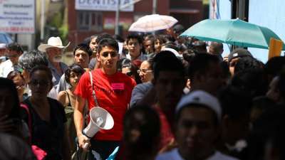 LA Times: Mark Zuckerberg, undocumented immigrants ‘hack’ immigration reform