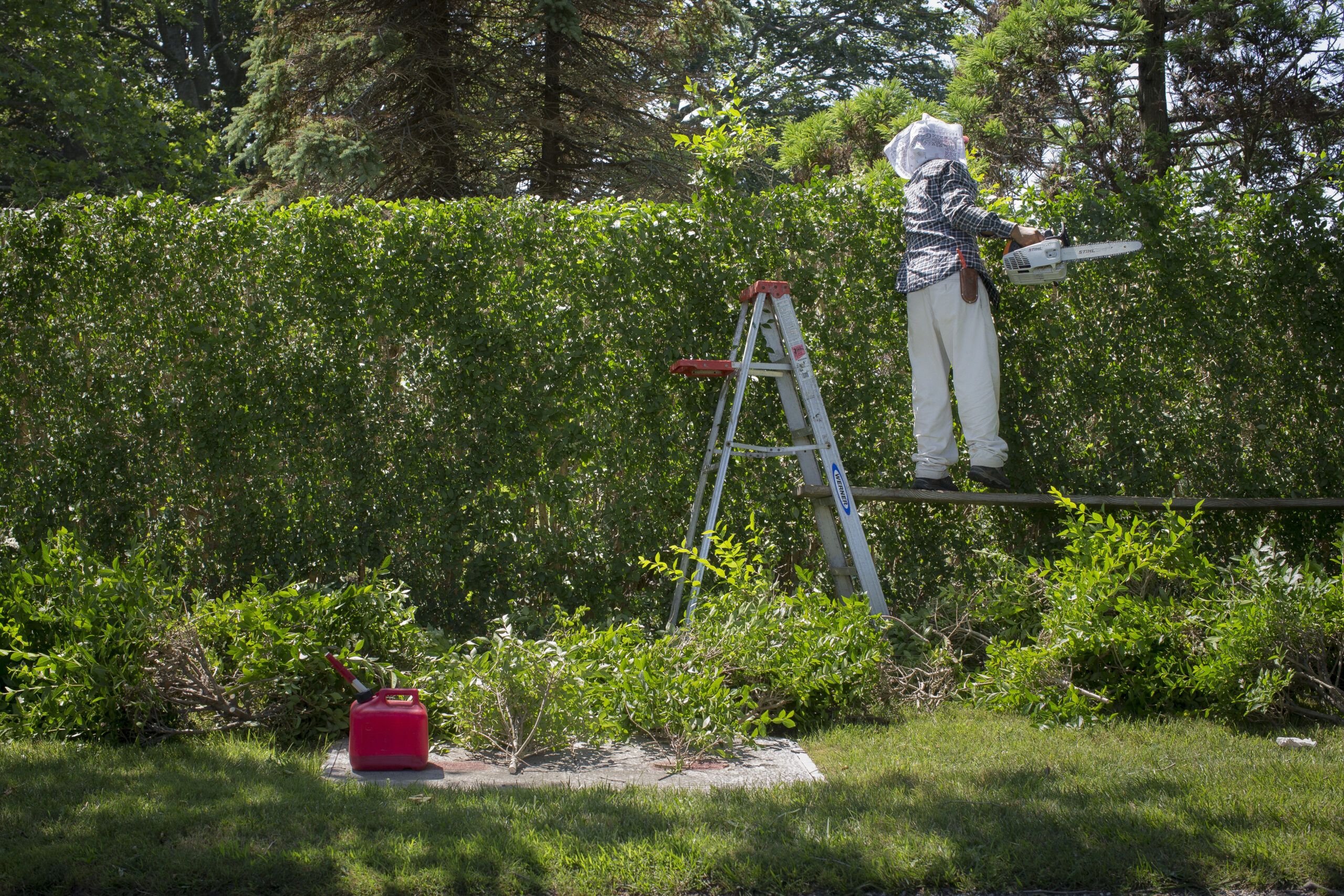 Workers struggle in Hamptons, playground for rich