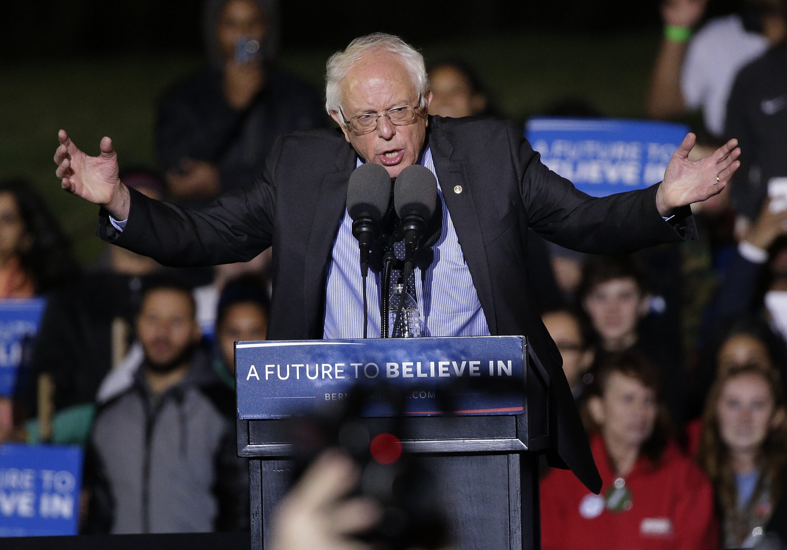 Sanders attacks ‘cowardly’ Scott Walker for voter suppression