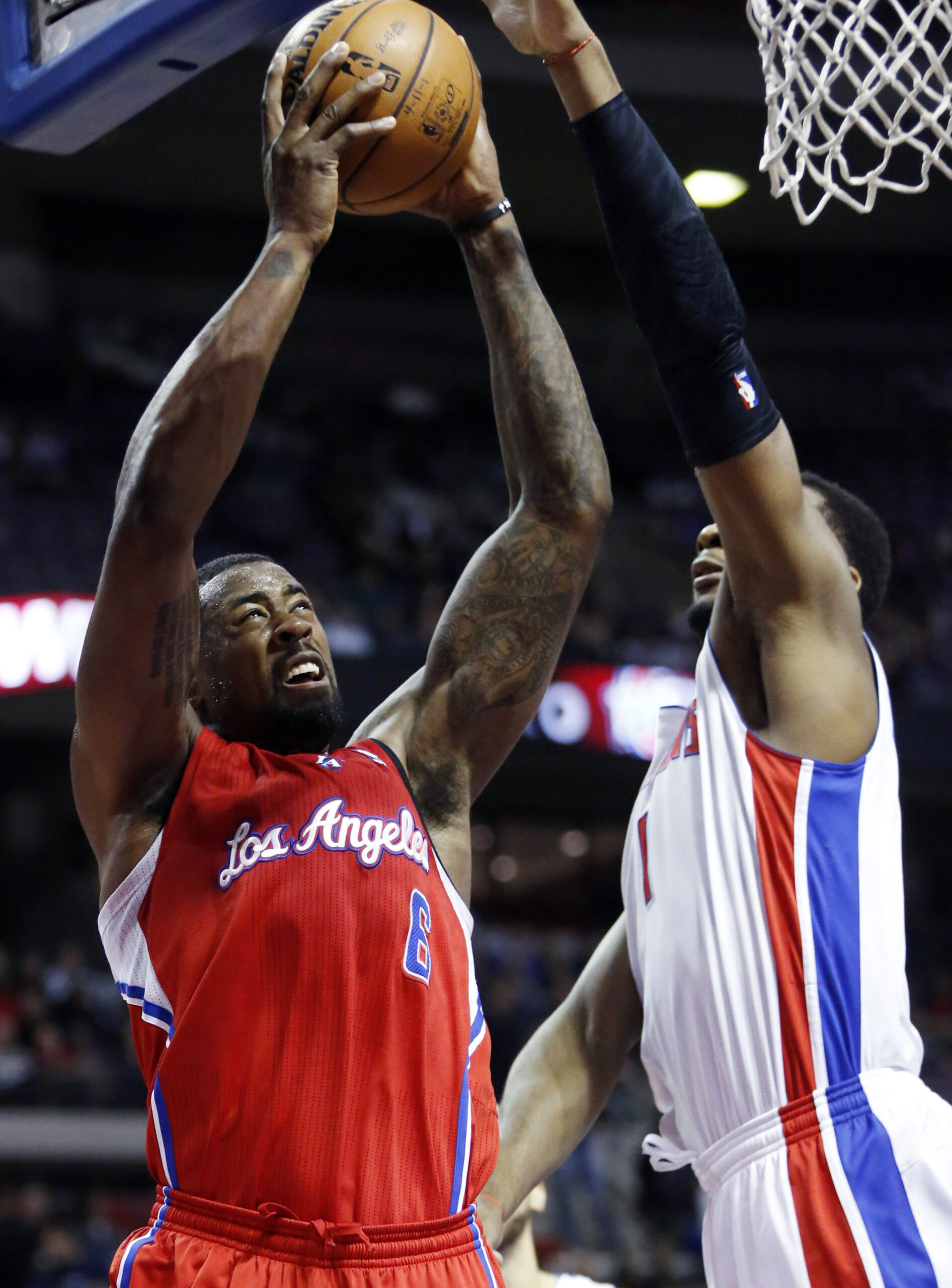 Crawford leads Clippers to 10th straight win