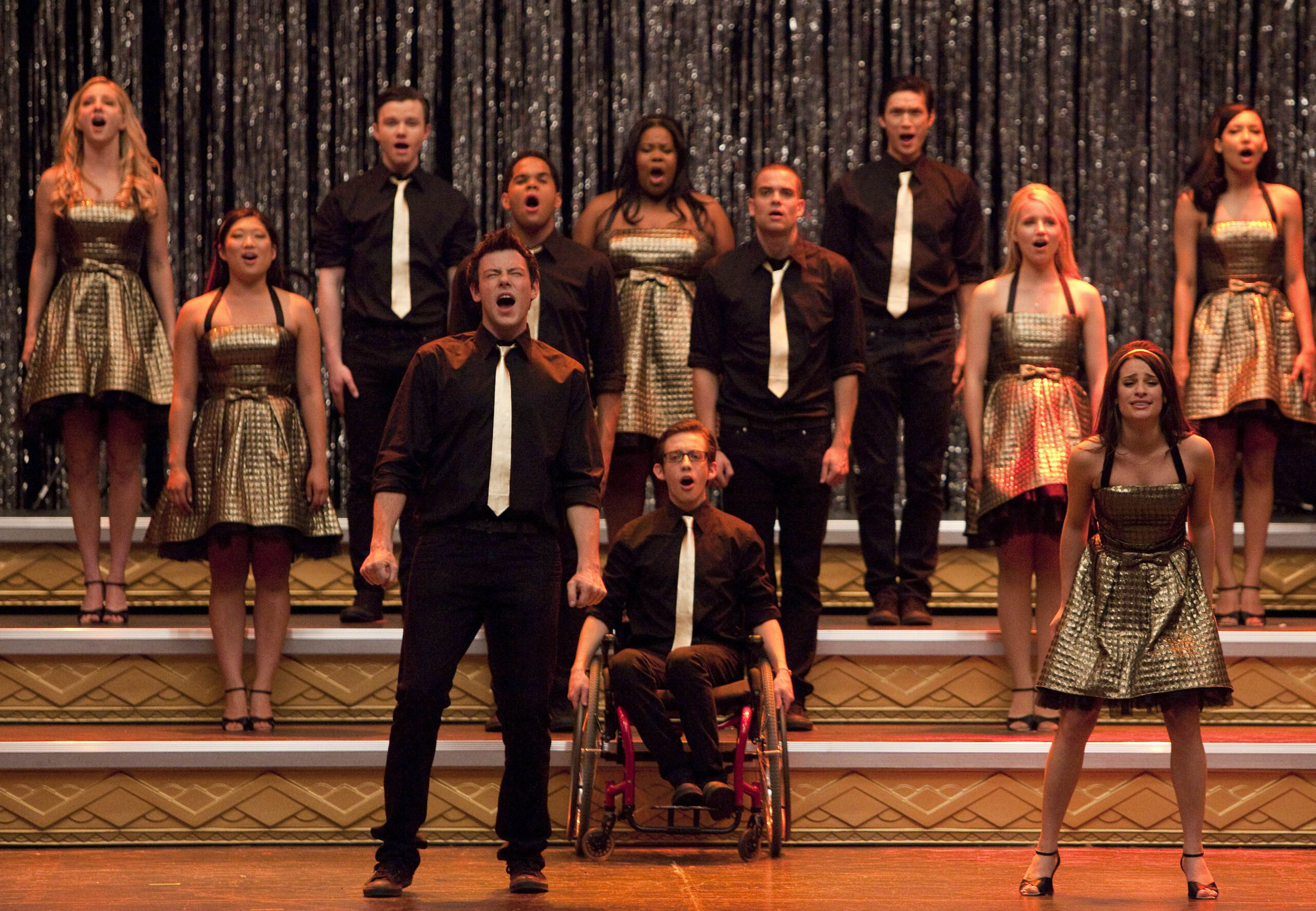 UK court orders ‘Glee’ name change in legal row