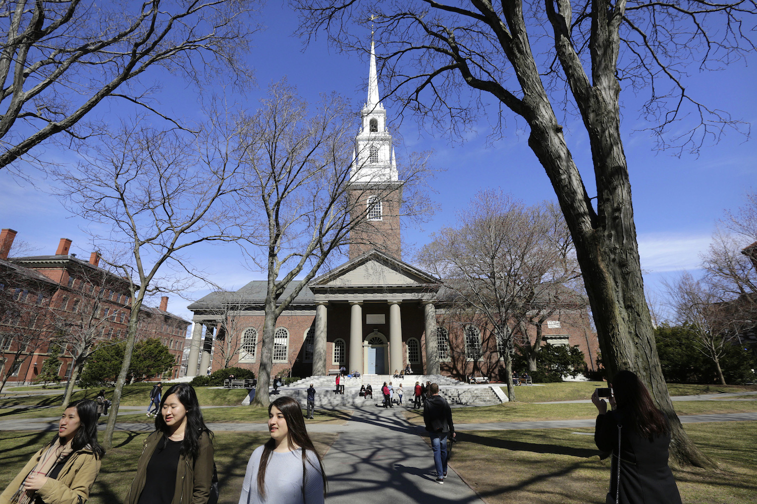 UAW appears to lose vote to organize Harvard teaching assistants
