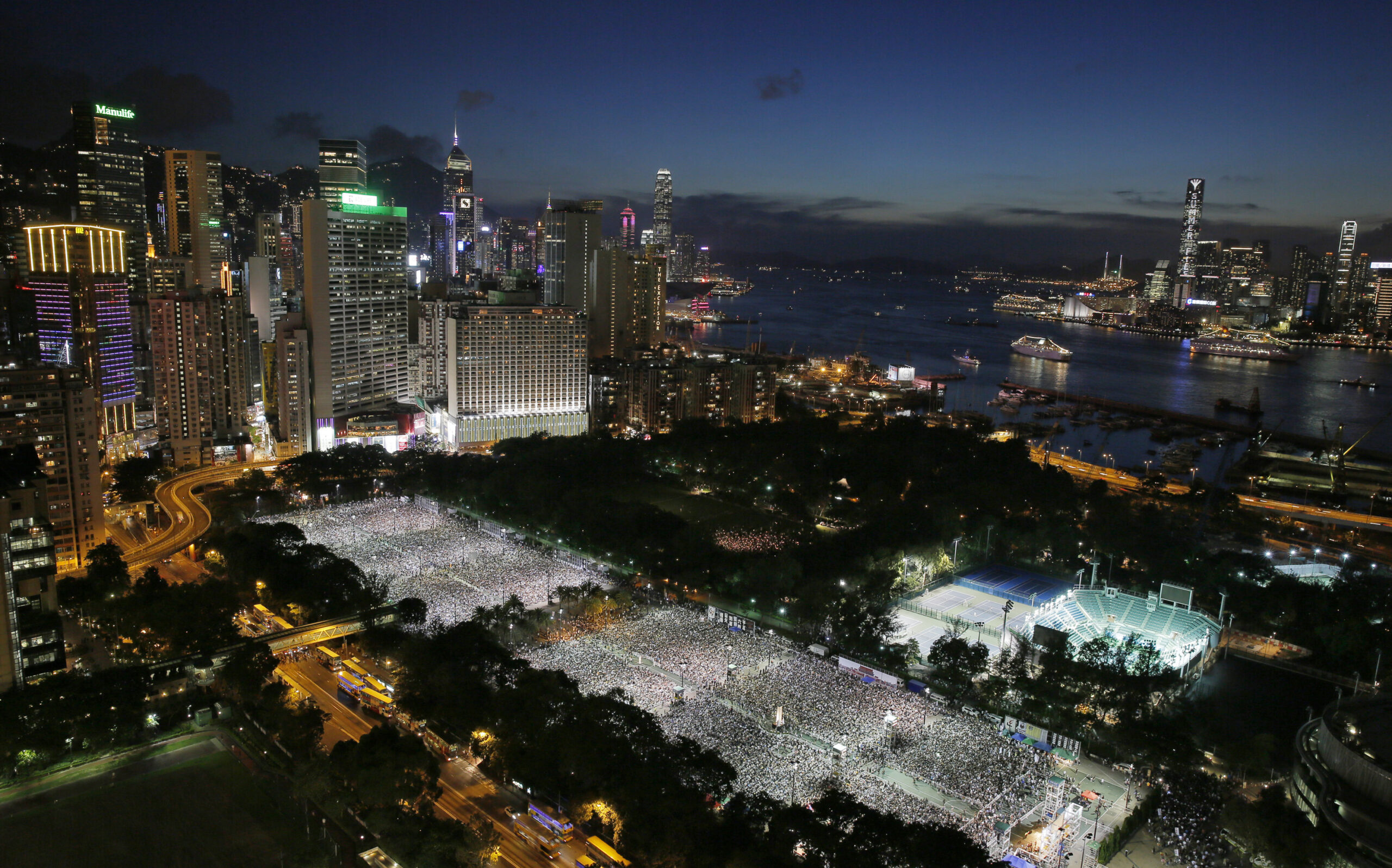Mourning, tight security on Tiananmen anniversary