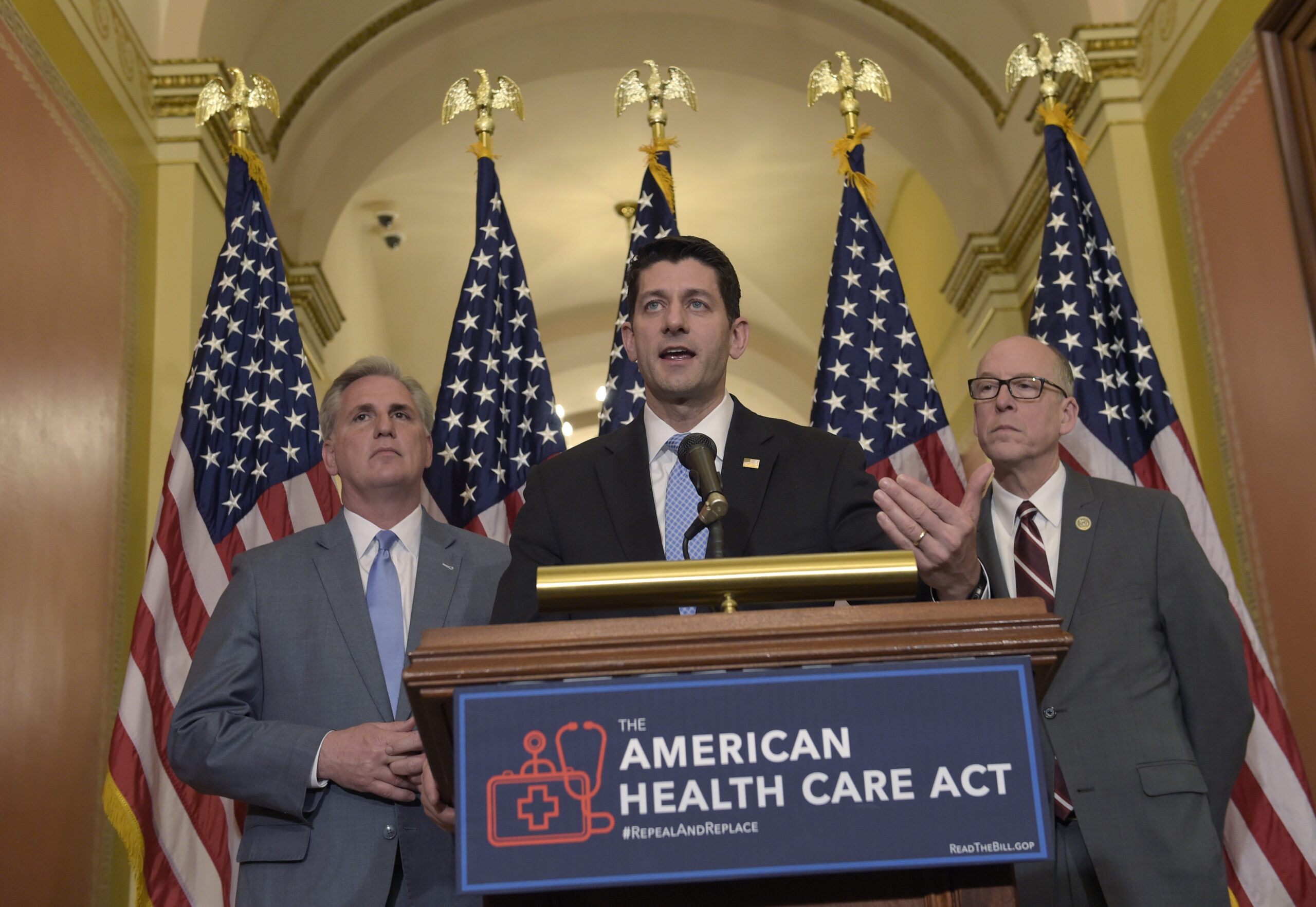 Conservatives looking to bargain with Trump, Ryan on Obamacare