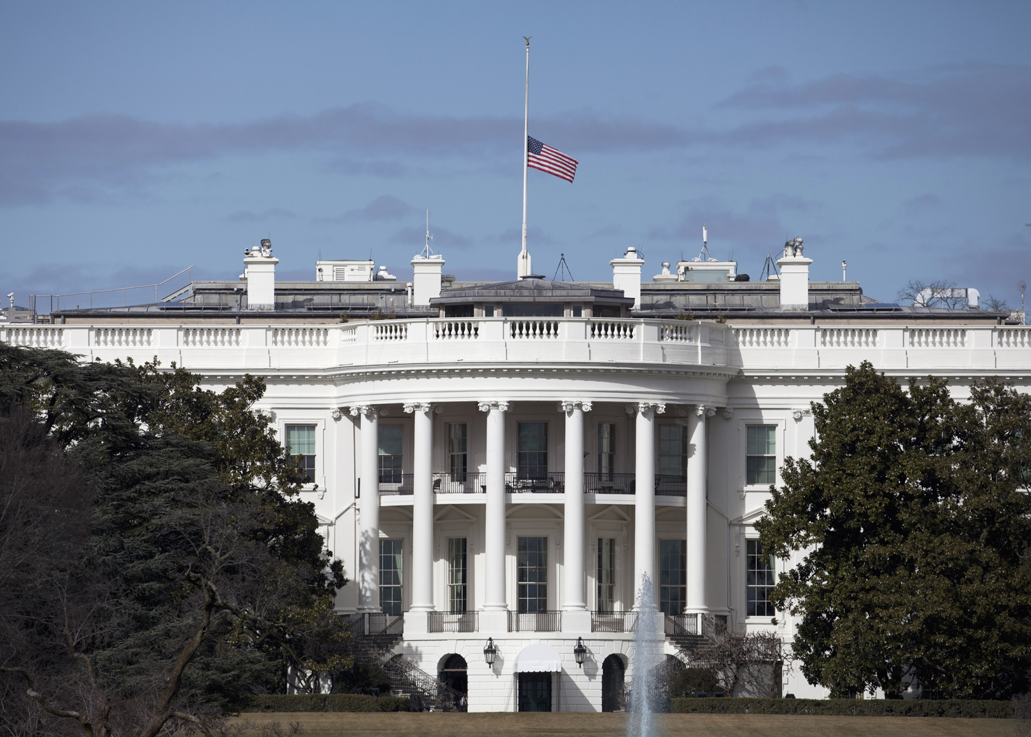 Obama orders flags at half-staff in honor of Nancy Reagan