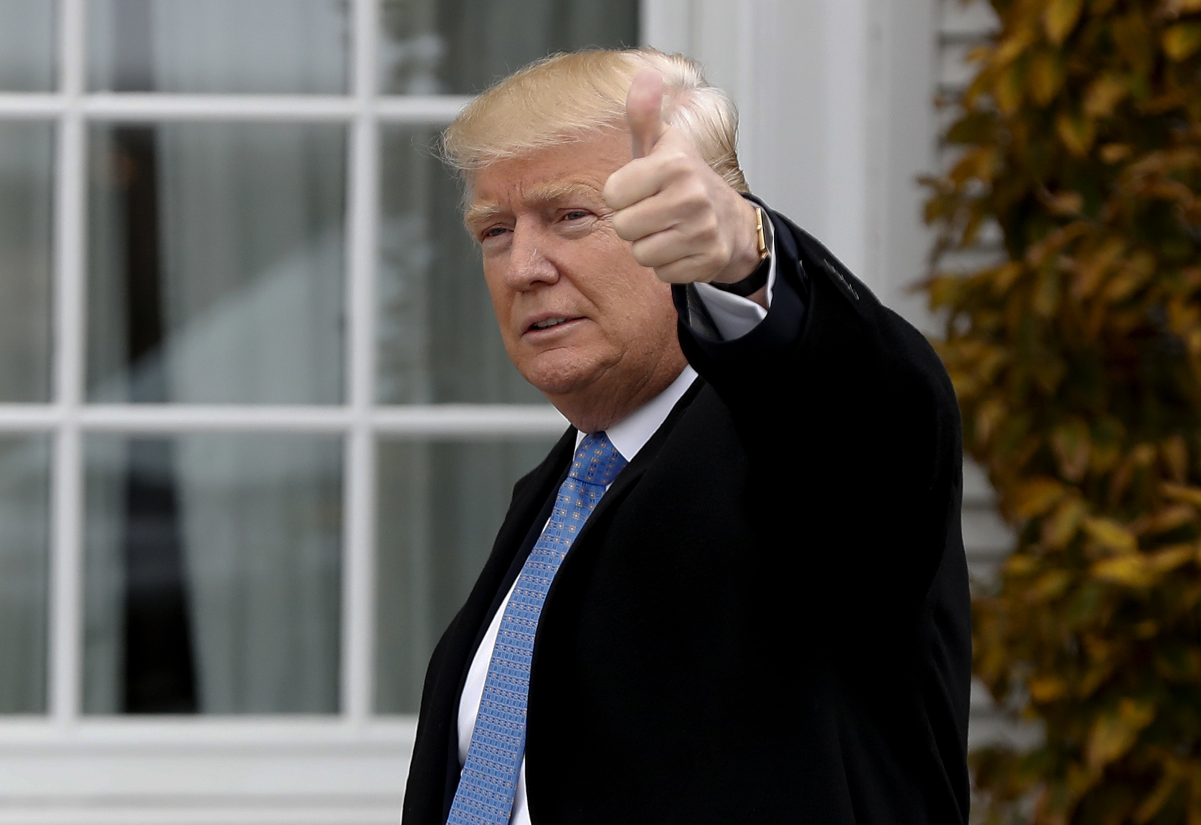 Trump cancels New York Times meeting