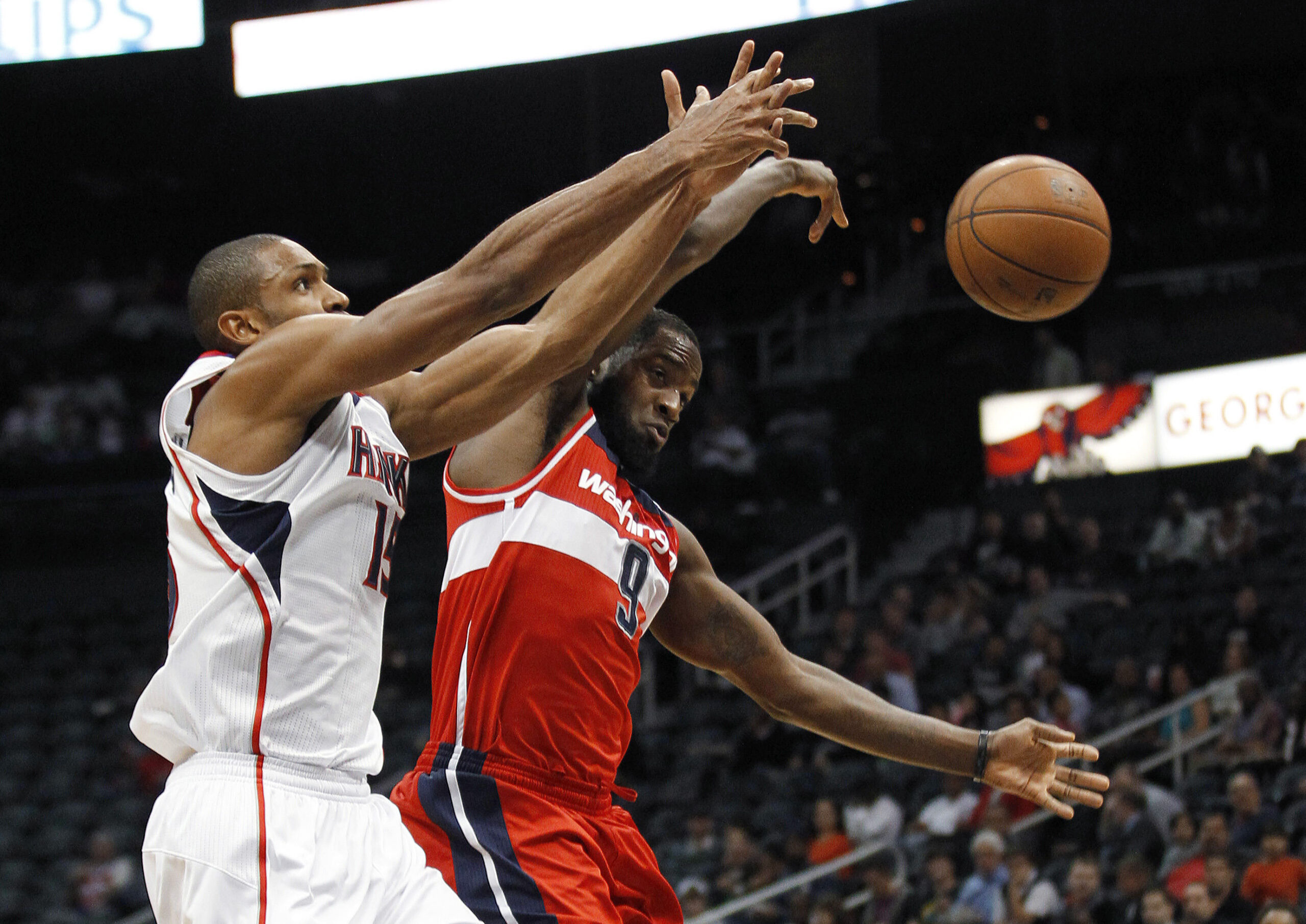 Josh Smith, Hawks hold off Wizards, 104-95