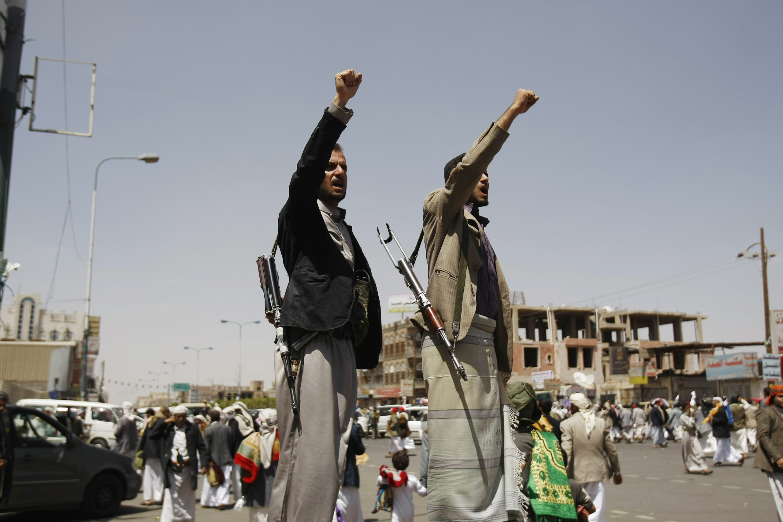 Fierce fighting in Yemeni capital kills 120