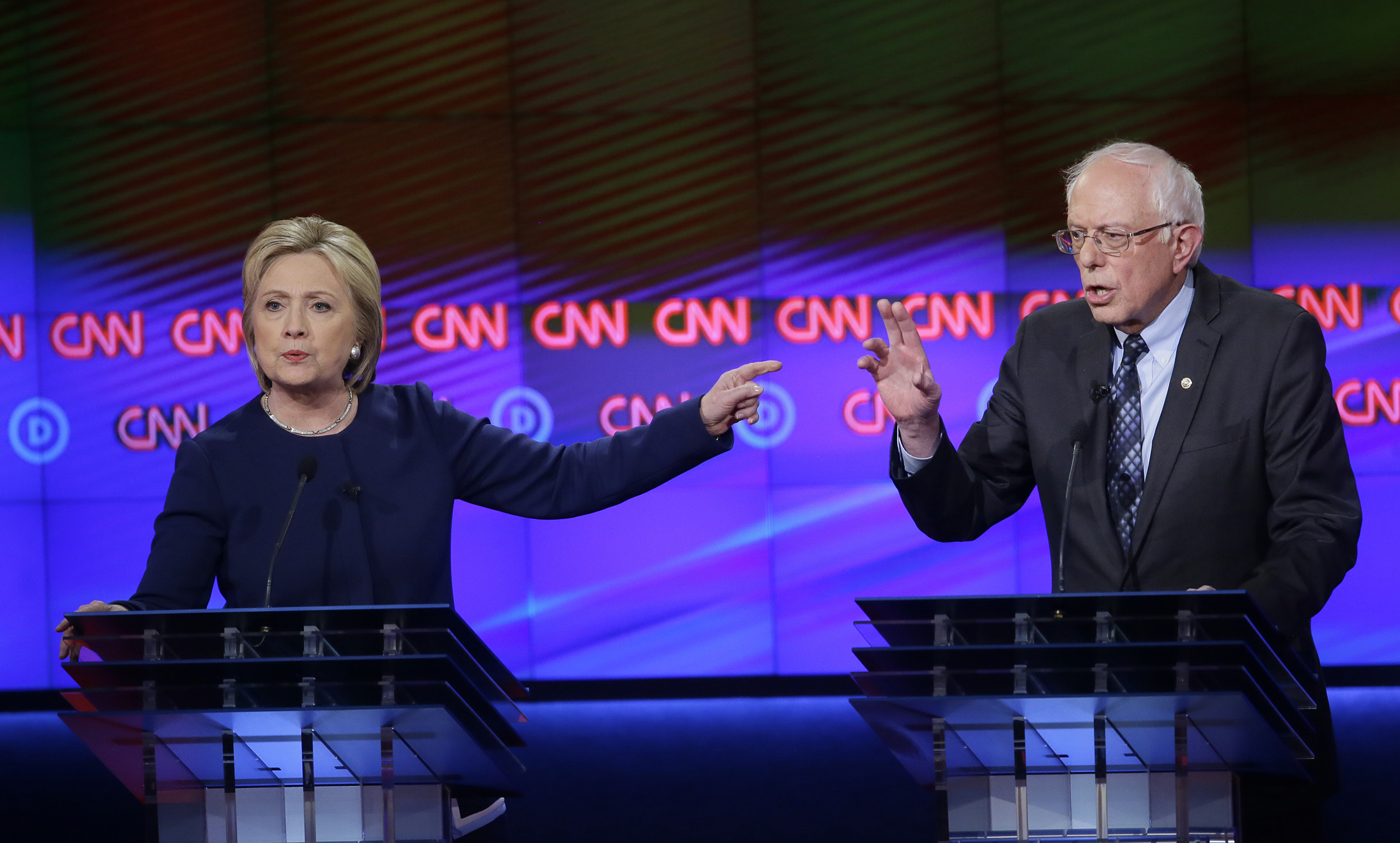 Clinton-Sanders dispute flares in Nevada Democratic convention