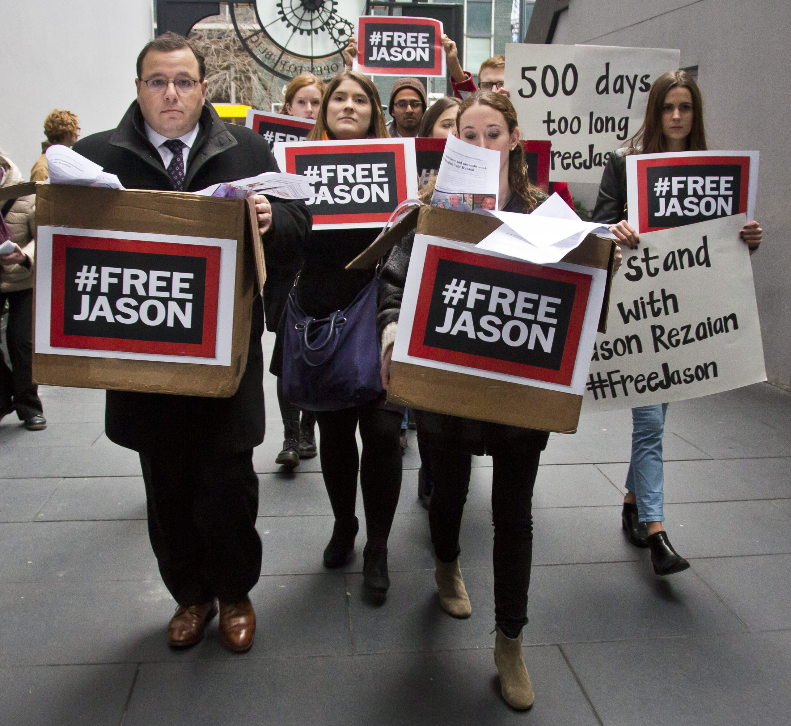 25 news organizations have a message for John Kerry