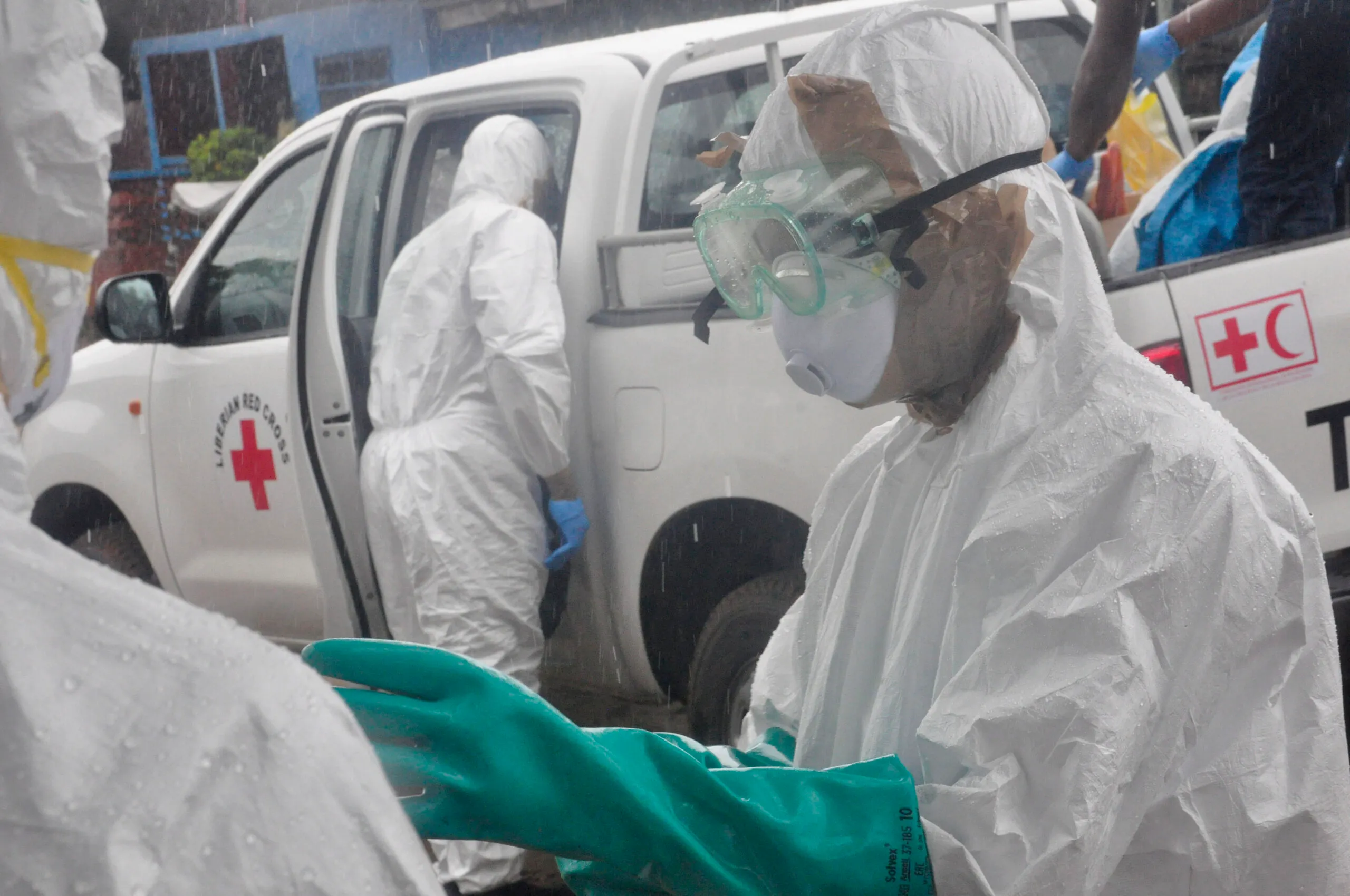 Report: Cost of Ebola could top $32 billion