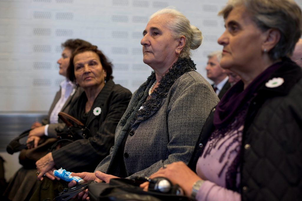 Srebrenica widows sue Dutch government