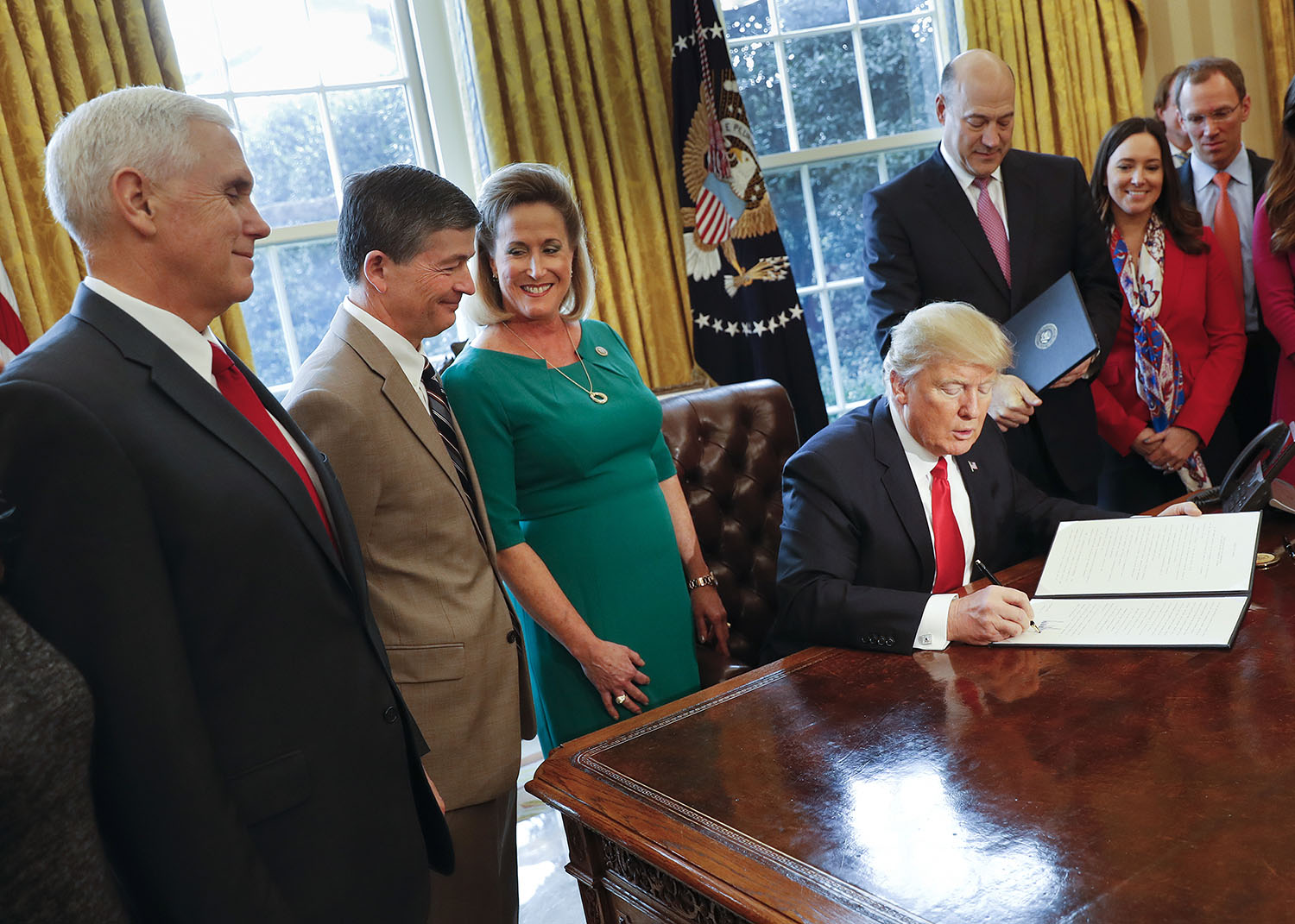 Dodd-Frank replacement bill brings big lobbying battle over swipe fees