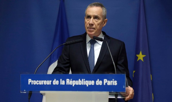 French police make arrests to thwart potential December Islamic State attack, report says