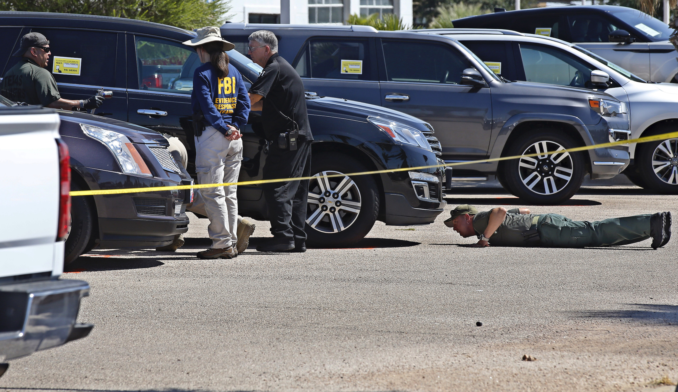 Gunman called FBI and police prior to shooting