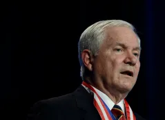 Gates: Obama should accept flawed defense budget